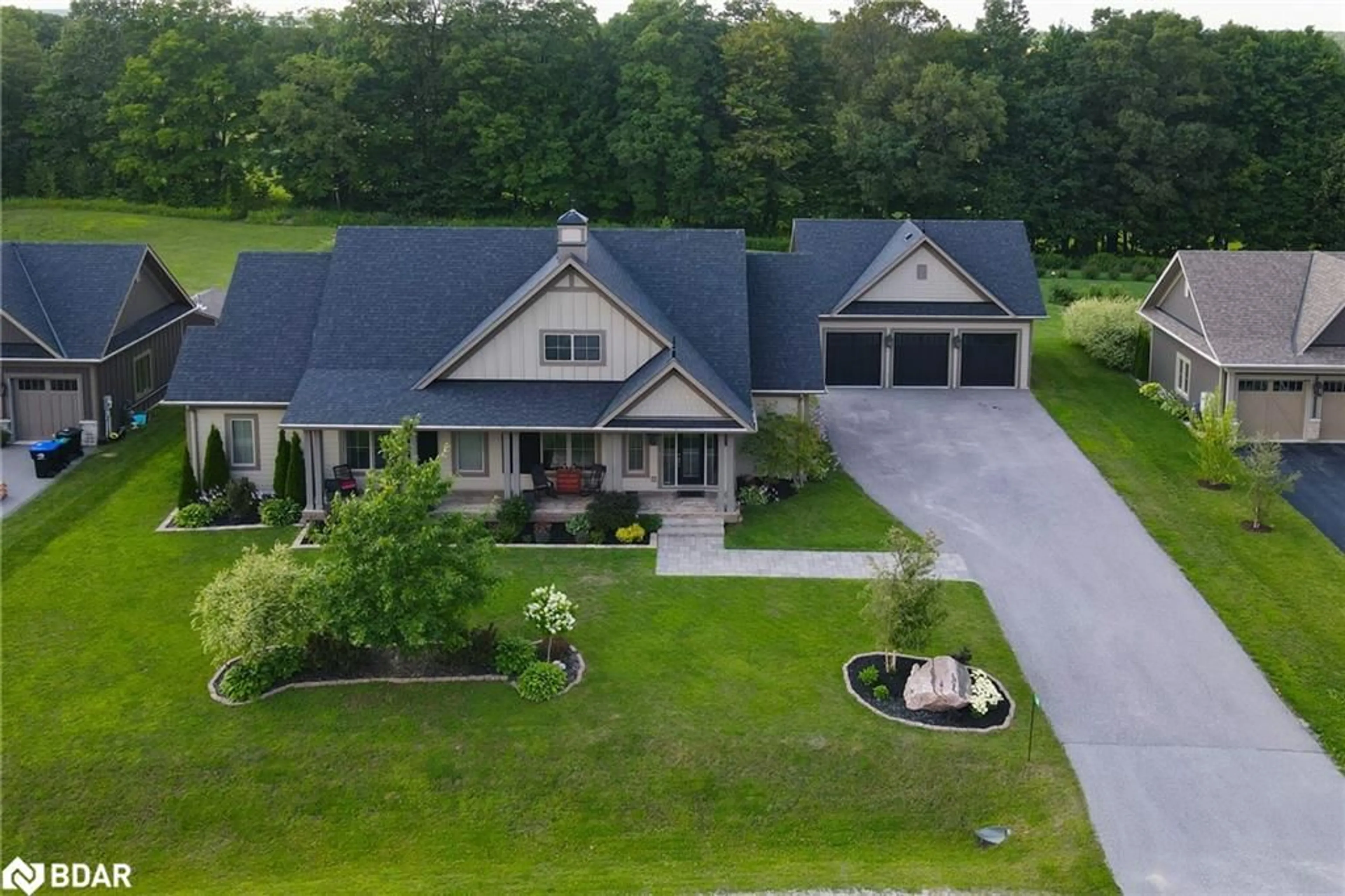A pic from outside/outdoor area/front of a property/back of a property/a pic from drone, unknown for 34 Georgian Grande Dr, Oro-Medonte Ontario L0K 1E0