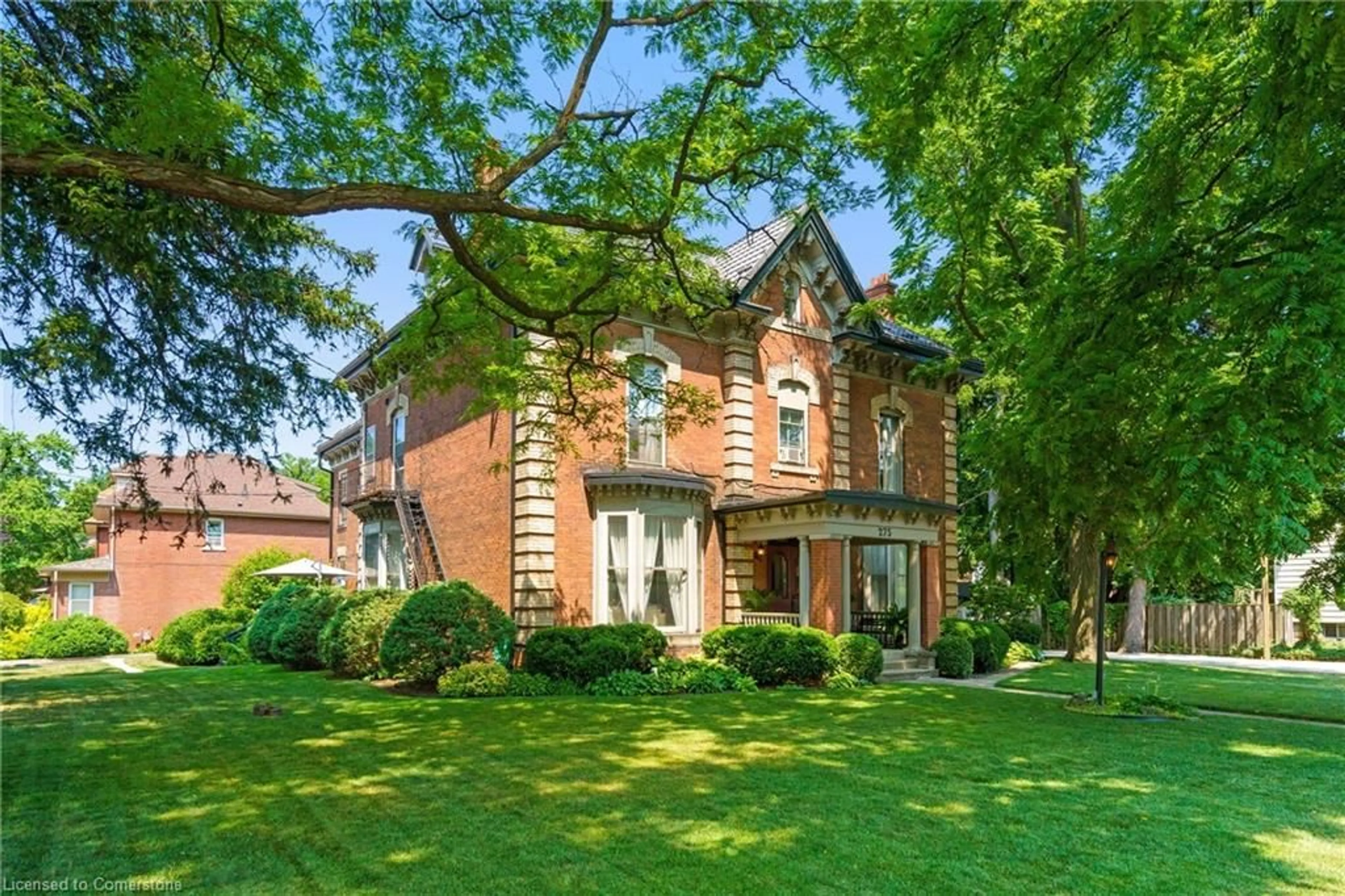 Home with brick exterior material, street for 275 Cumberland Ave, Hamilton Ontario L8M 2A3