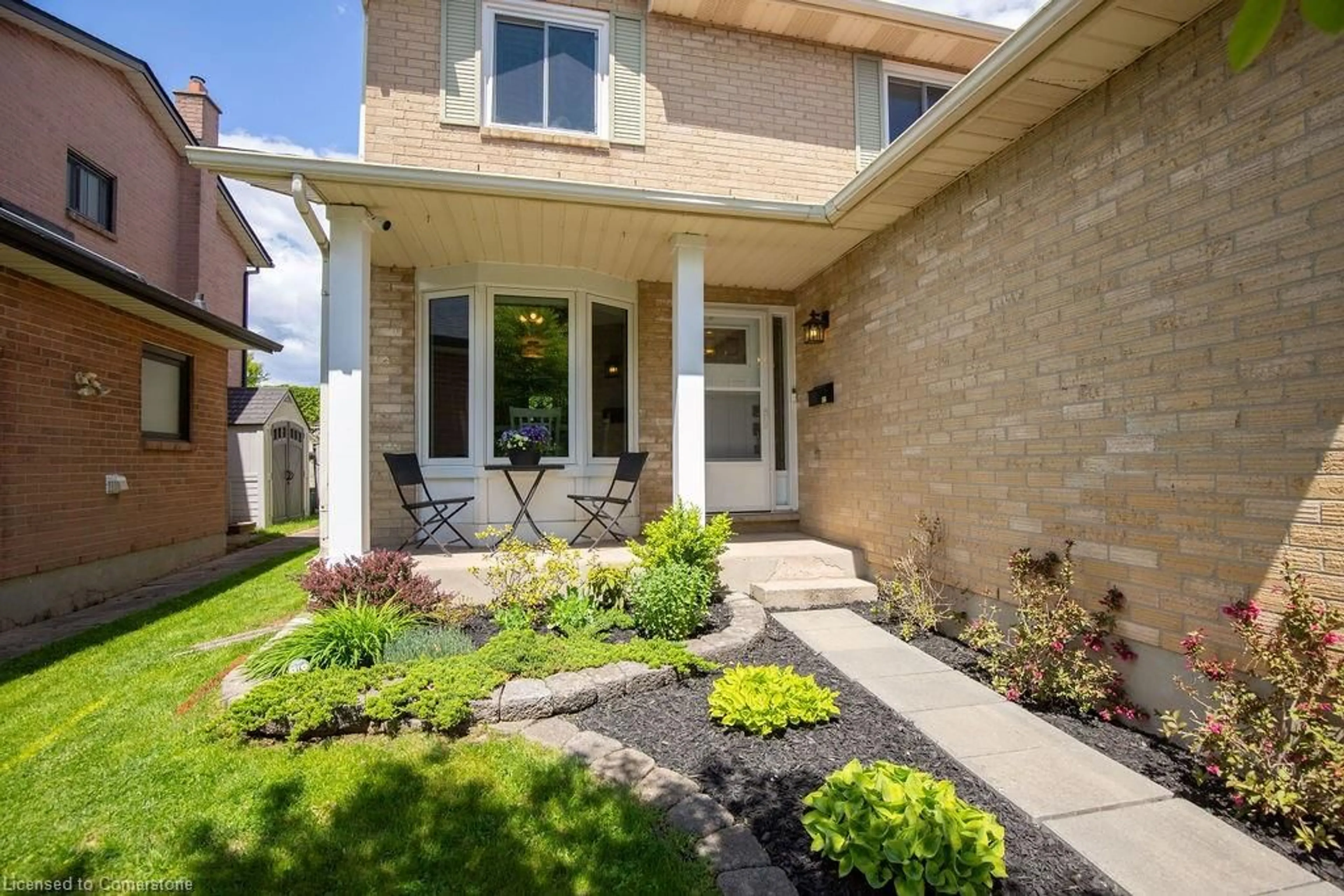 Home with brick exterior material, street for 54 Merritt Cres, Grimsby Ontario L3M 5B7