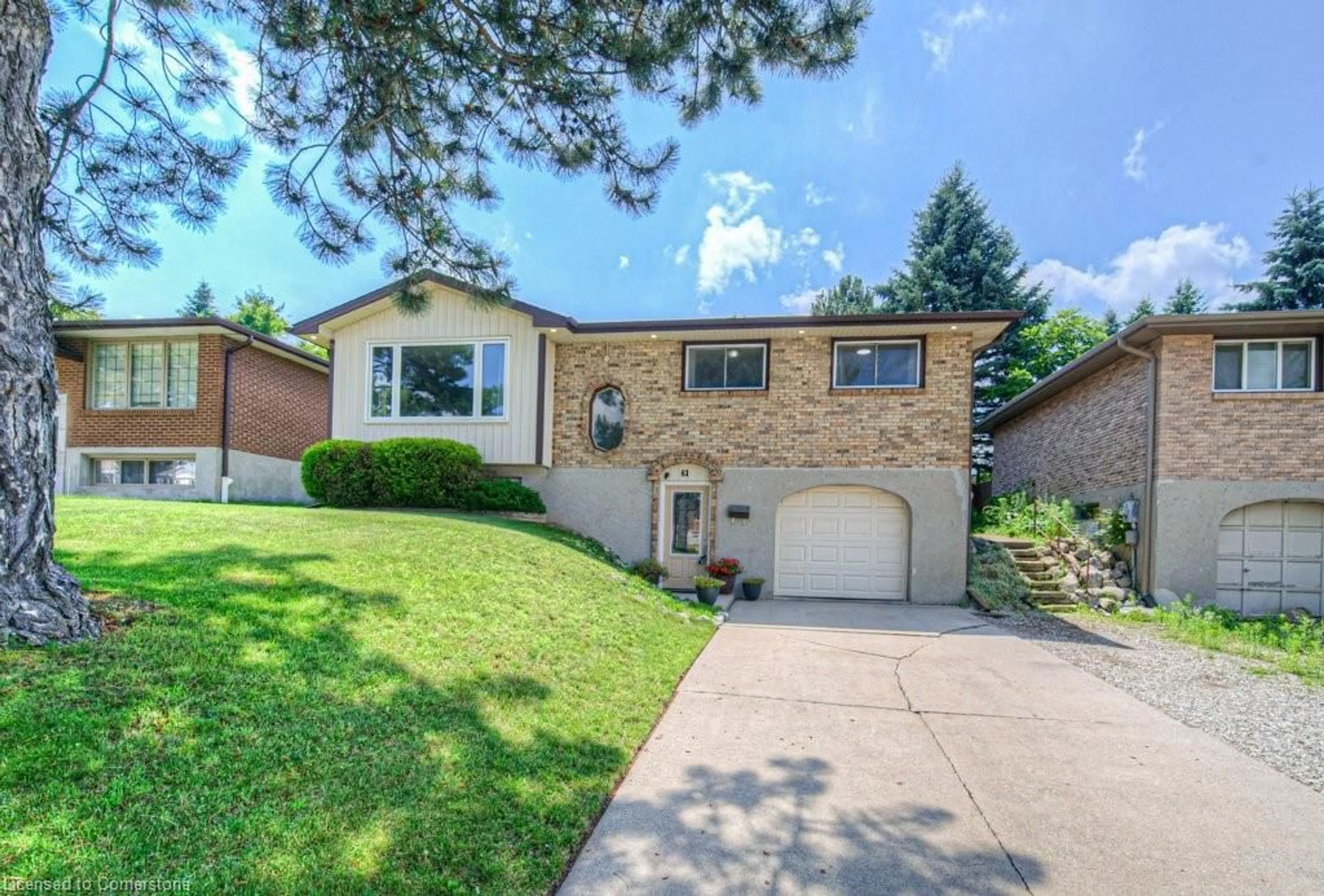 Home with vinyl exterior material, street for 61 Bluerock Cres, Cambridge Ontario N1R 7B7