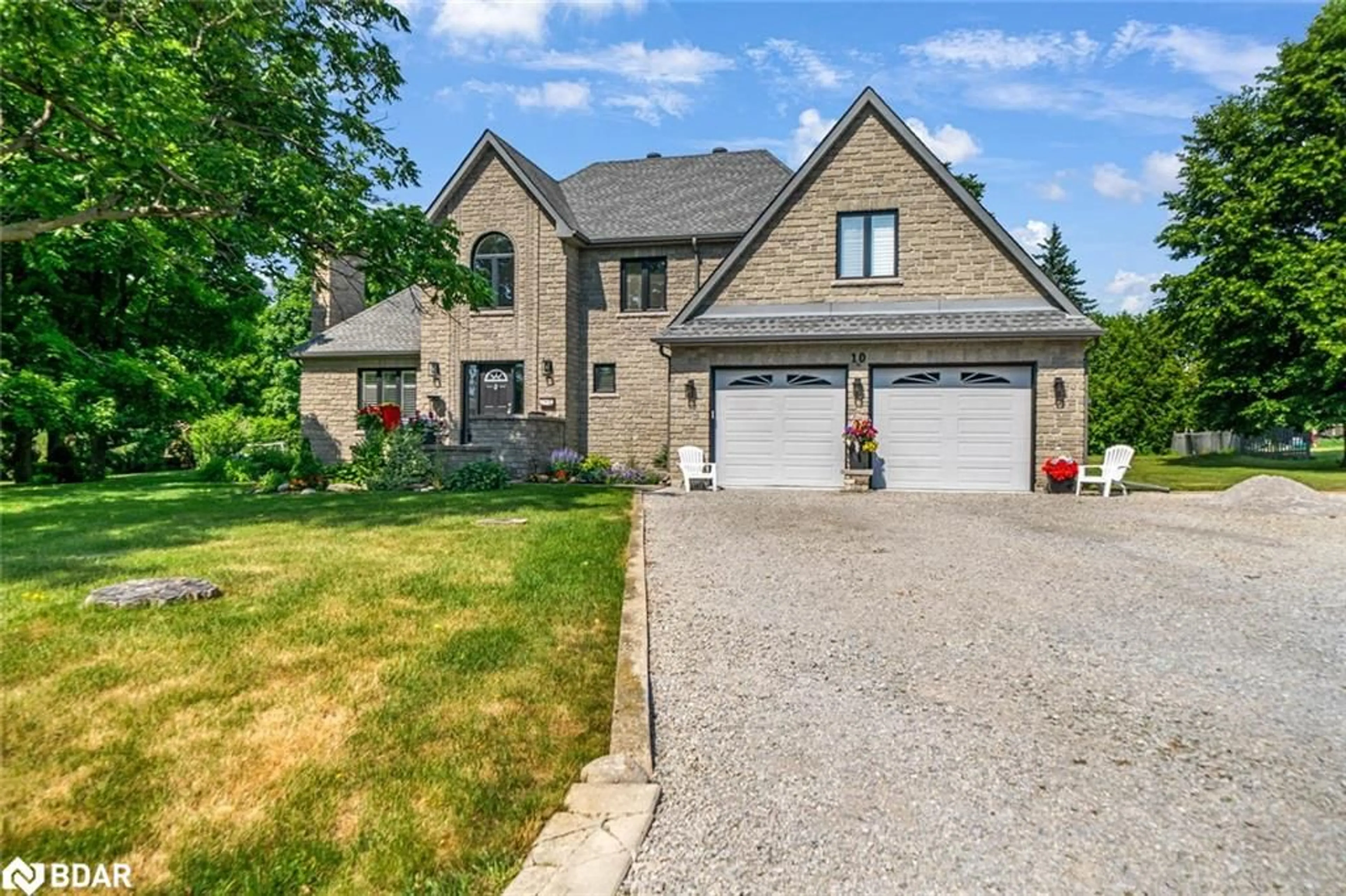 Home with brick exterior material, street for 10 Duffy's Court, Simcoe Ontario L0L 1Y3