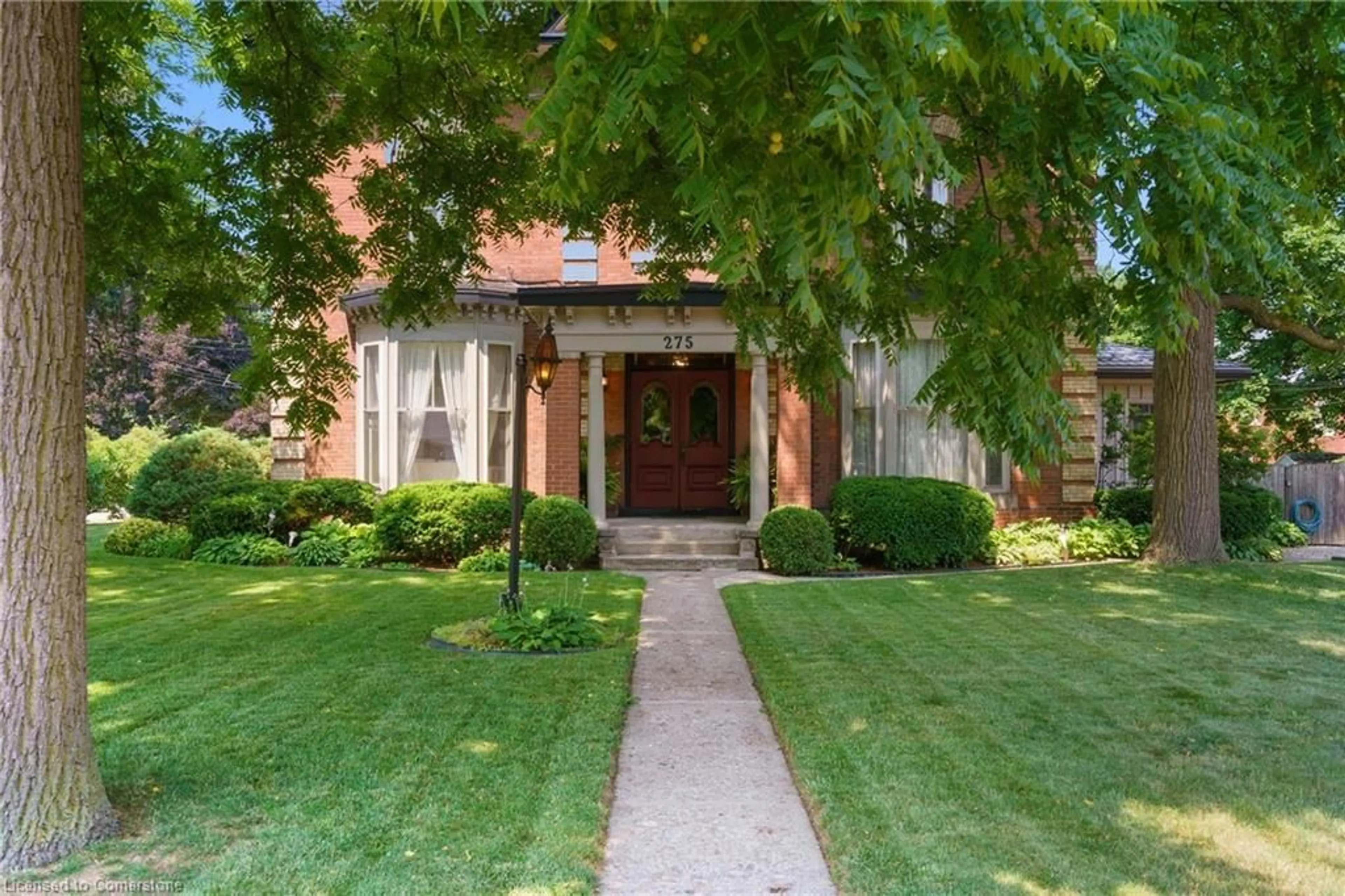 Home with brick exterior material, street for 275 Cumberland Ave, Hamilton Ontario L8M 2A3