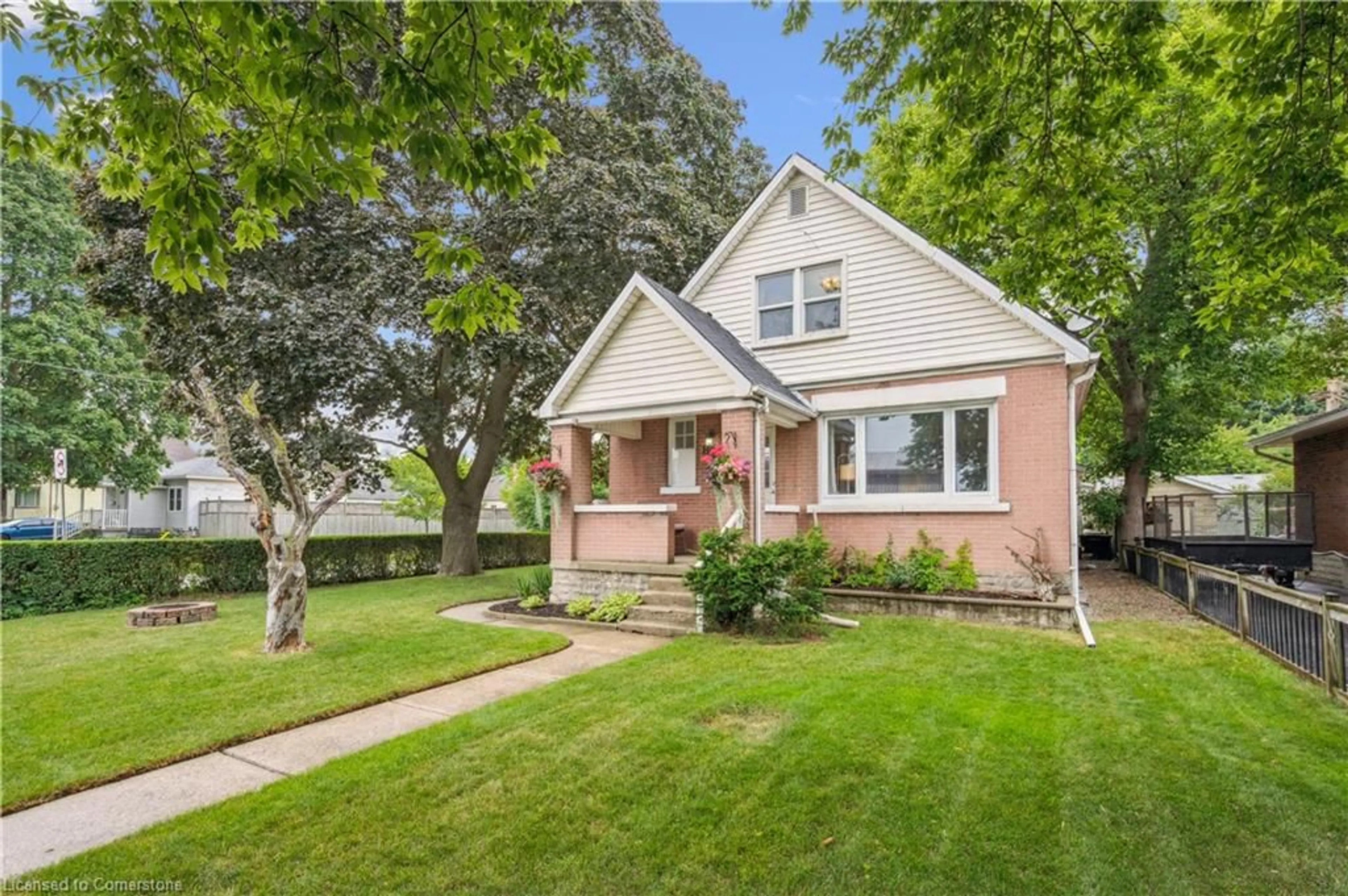 Home with brick exterior material, street for 854 Guelph St, Kitchener Ontario N2H 5Z5
