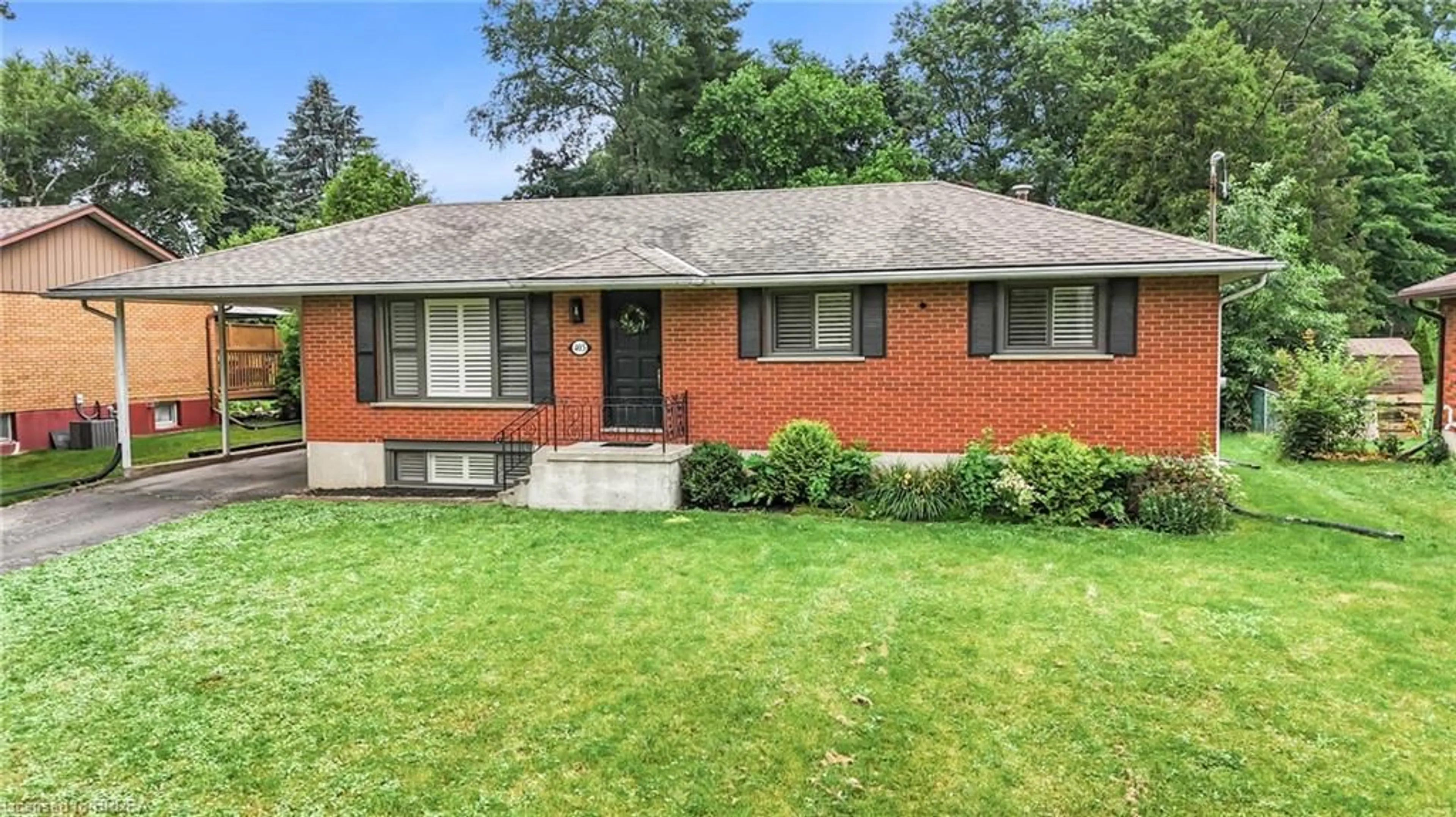 Home with brick exterior material, street for 403 Oakhill Dr, Brantford Ontario N3T 5L7