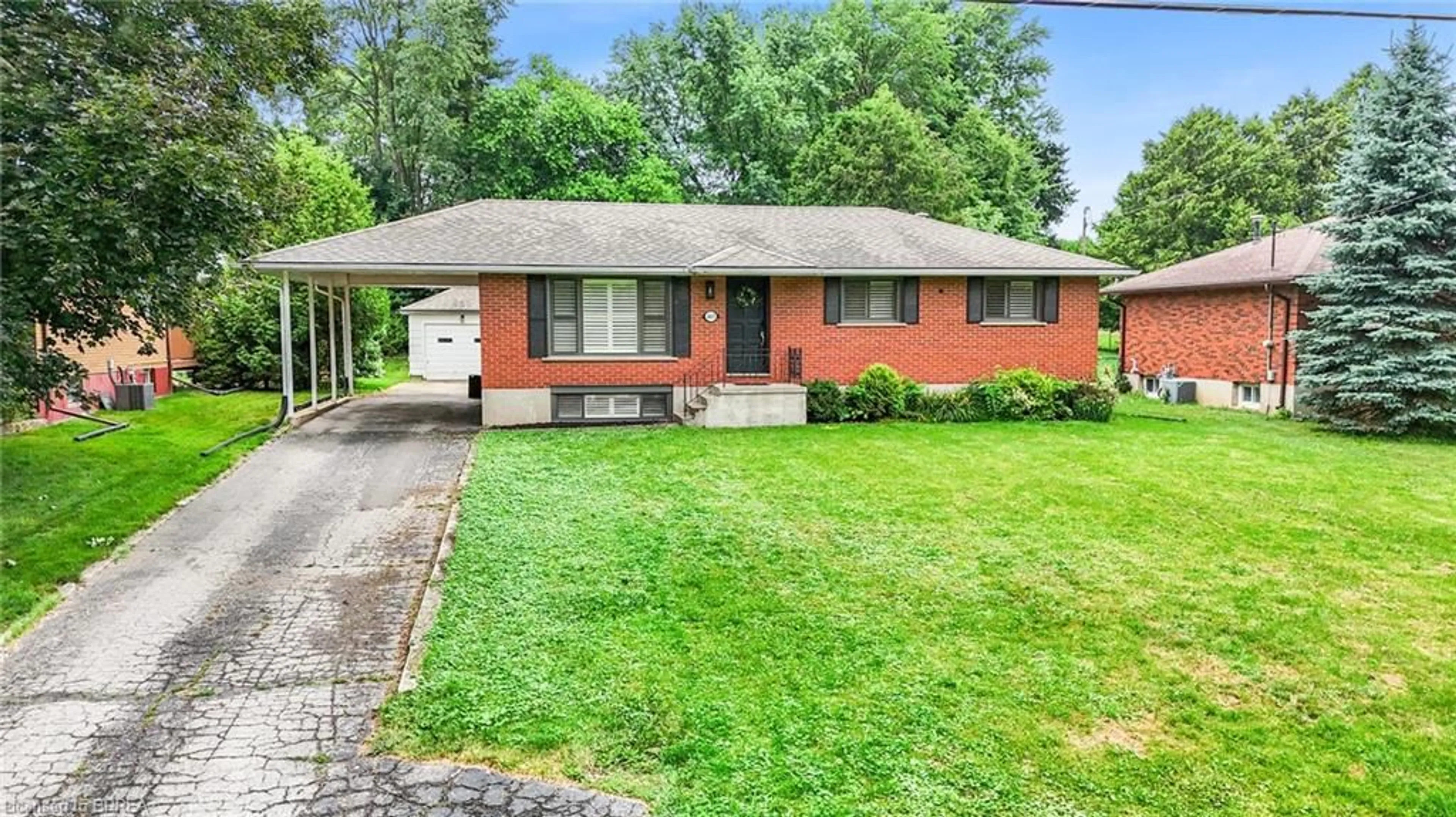 Home with brick exterior material, street for 403 Oakhill Dr, Brantford Ontario N3T 5L7