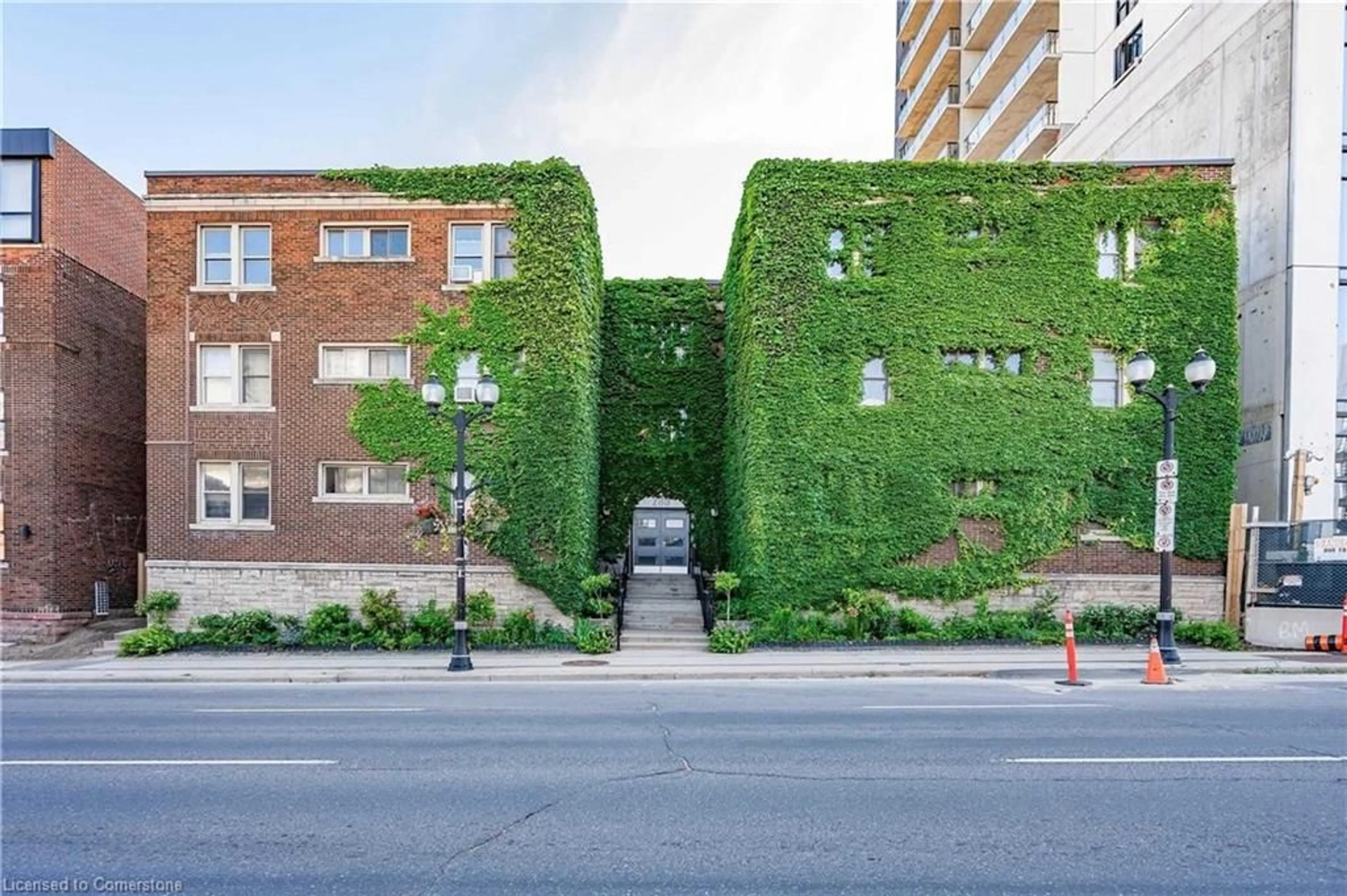 Unknown for 285 King St #6, Hamilton Ontario L8P 1B2