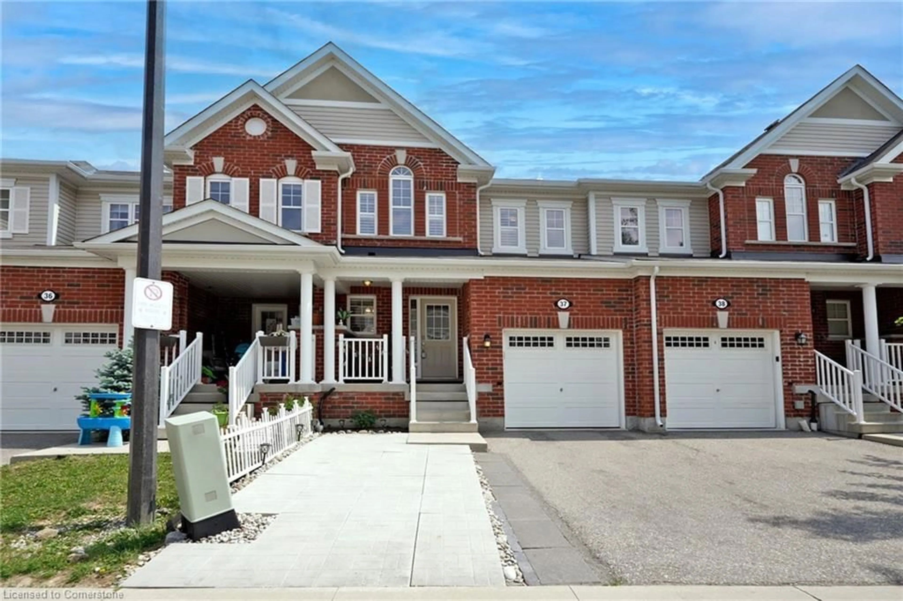 Home with brick exterior material, street for 230 Avonsyde Blvd #37, Hamilton Ontario L8B 1T9