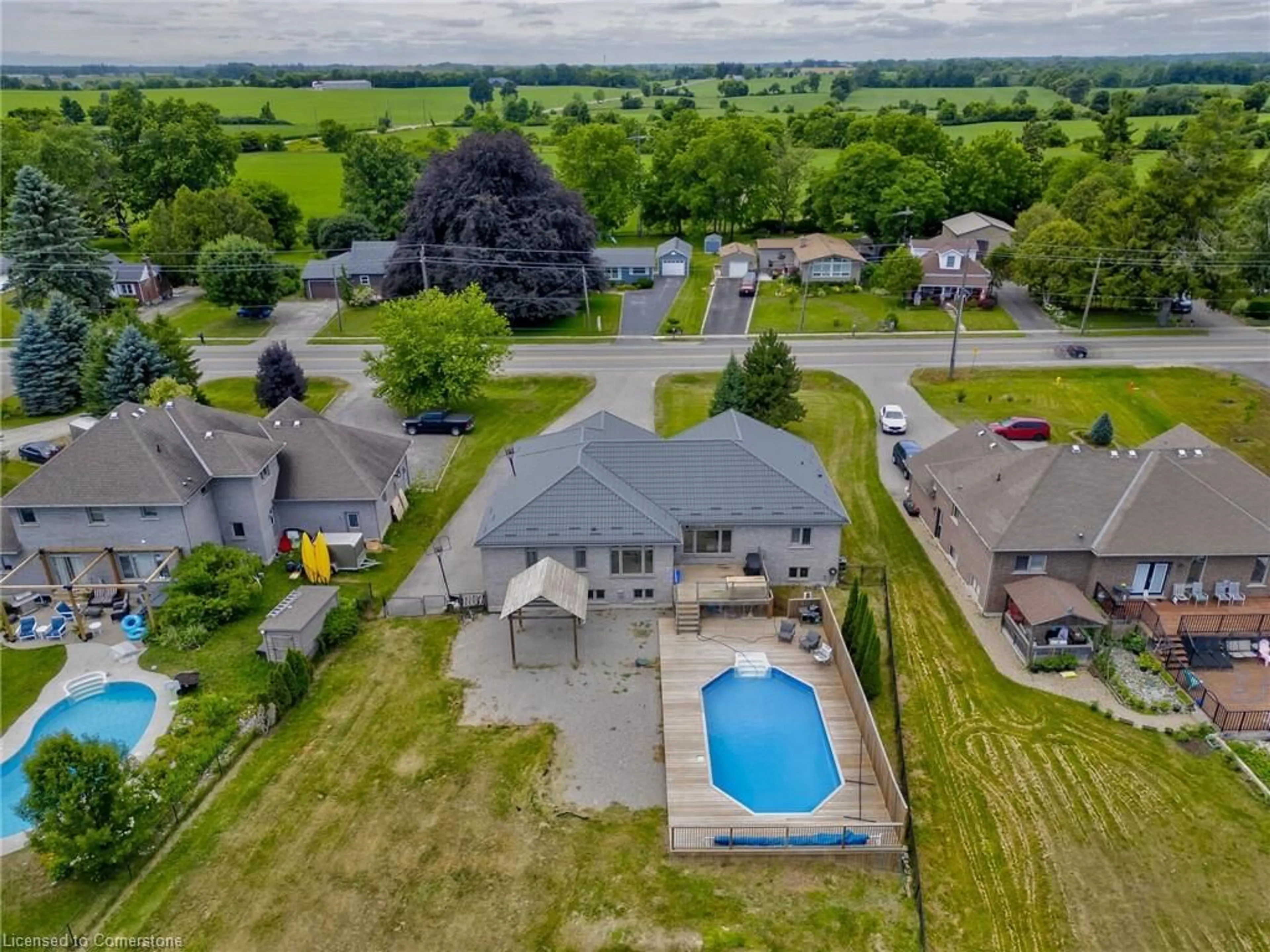 A pic from outside/outdoor area/front of a property/back of a property/a pic from drone, water/lake/river/ocean view for 628 Mt. Pleasant Road, Brantford Ontario N0E 1K0