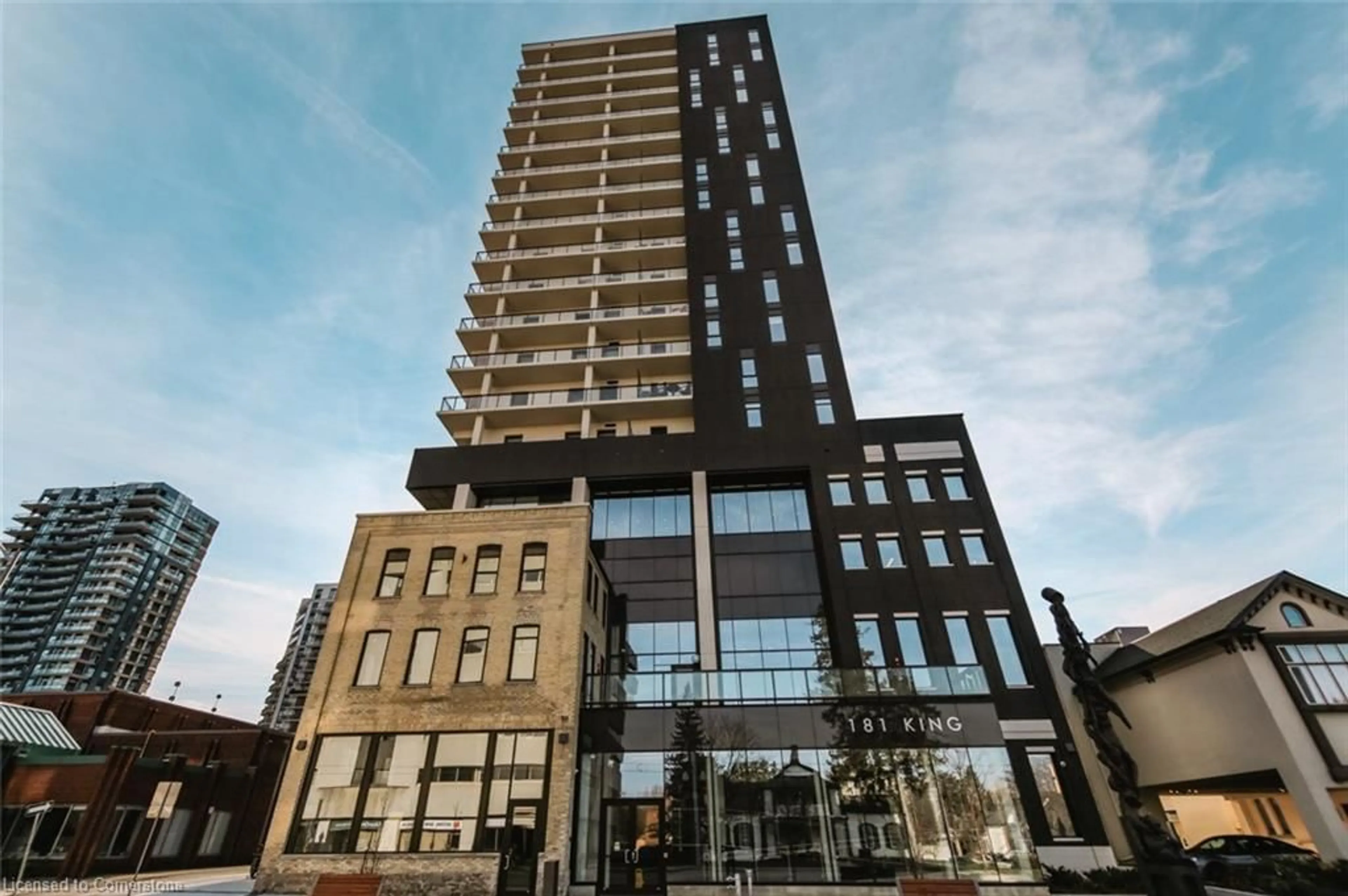 Indoor foyer for 181 King St #1803, Waterloo Ontario N2J 0E7