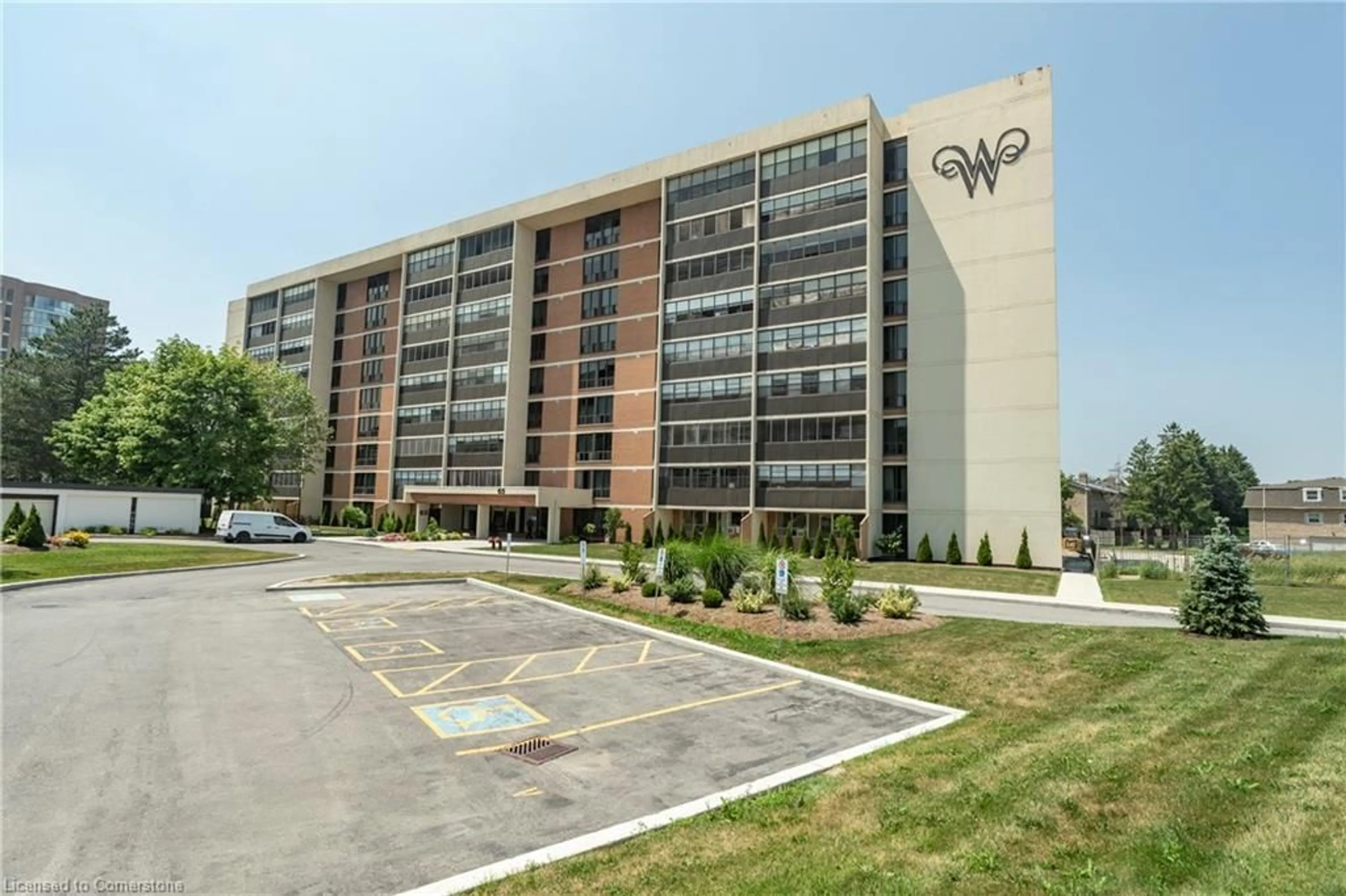 Indoor foyer for 65 Westmount Rd #110, Waterloo Ontario N2L 5G6