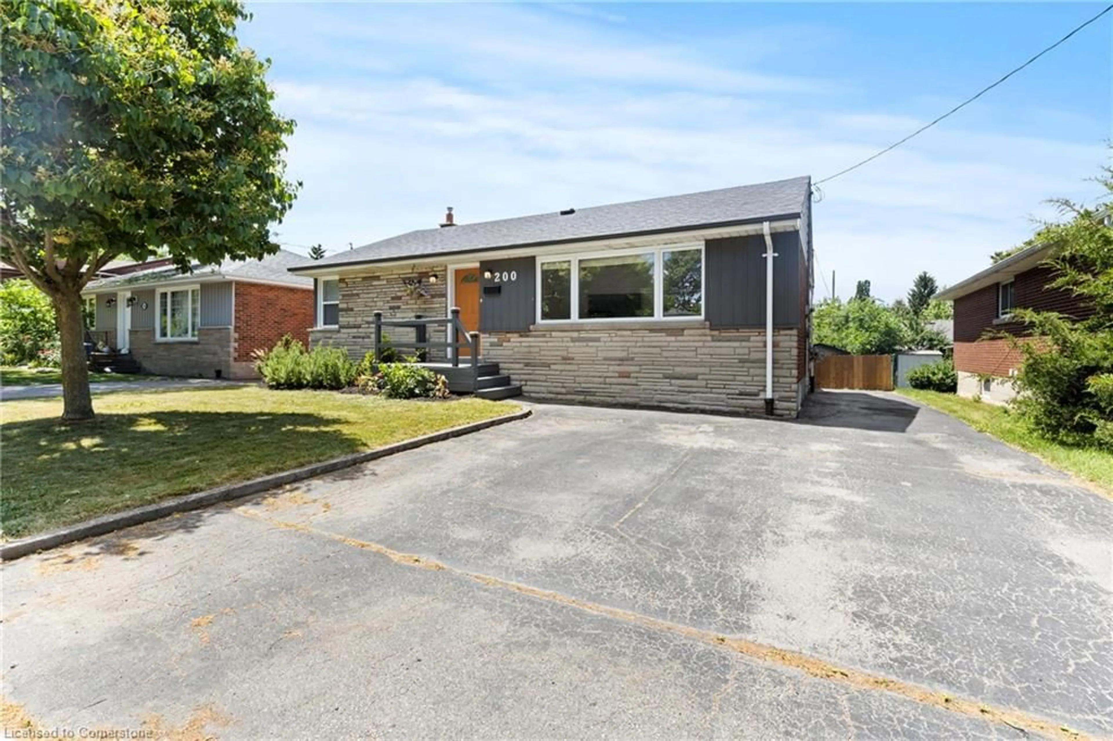 Home with brick exterior material, street for 200 Upper Paradise Rd, Hamilton Ontario L9C 5B9