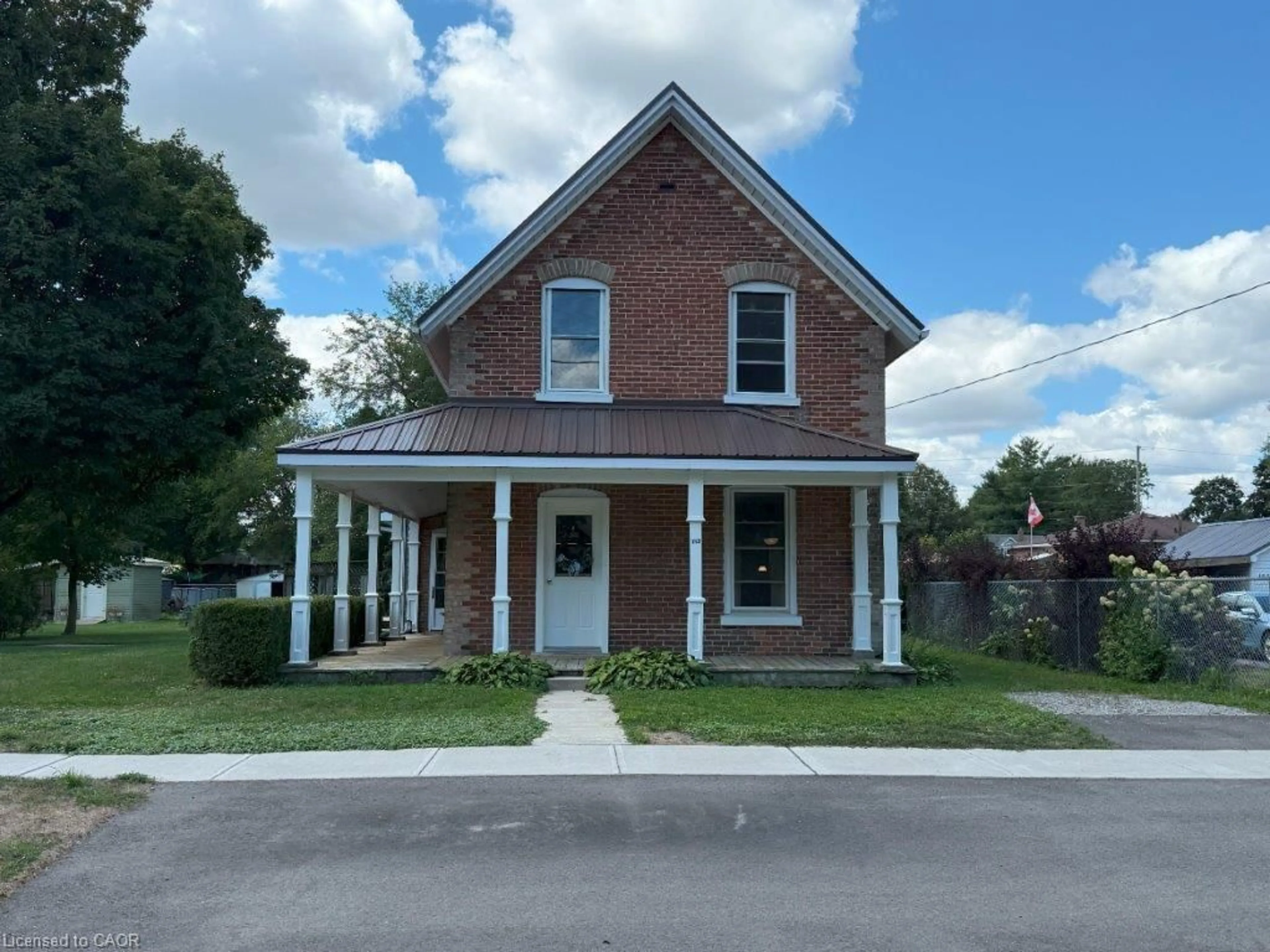 Home with brick exterior material, street for 162 Wellington St, Waterford Ontario N0E 1Y0