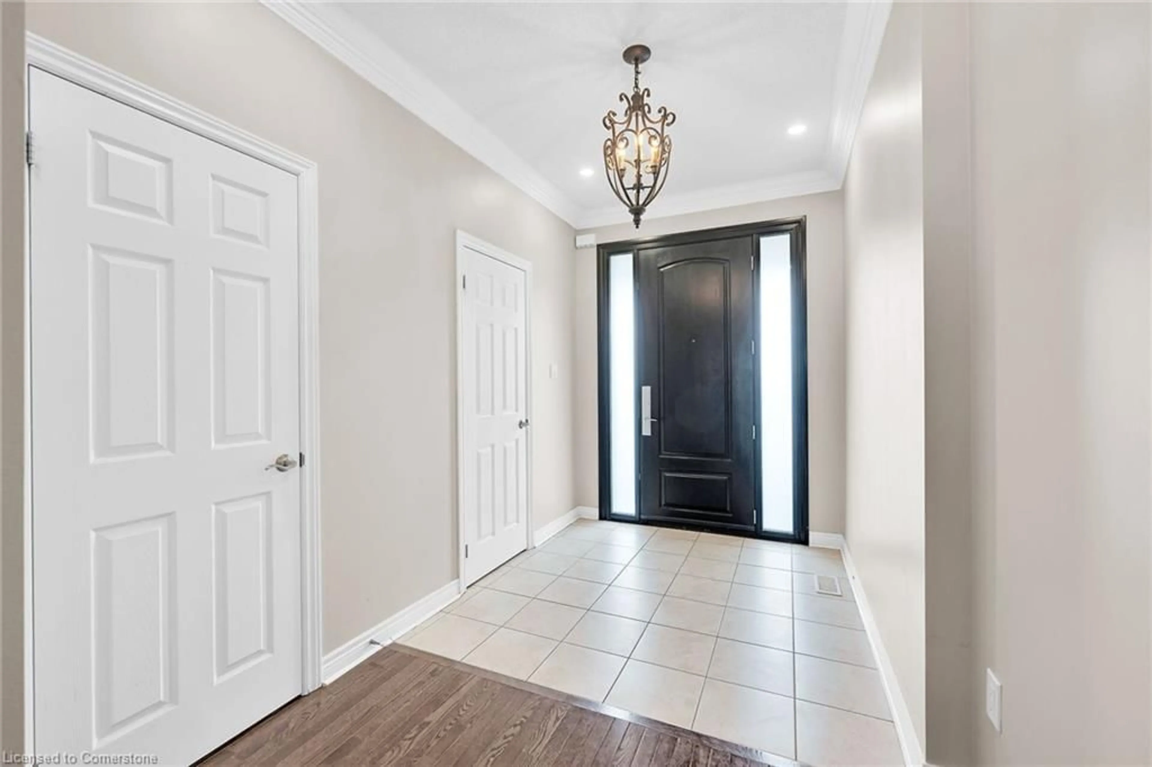 Indoor entryway for 1445 Laurier Ave, Milton Ontario L9T 8T4