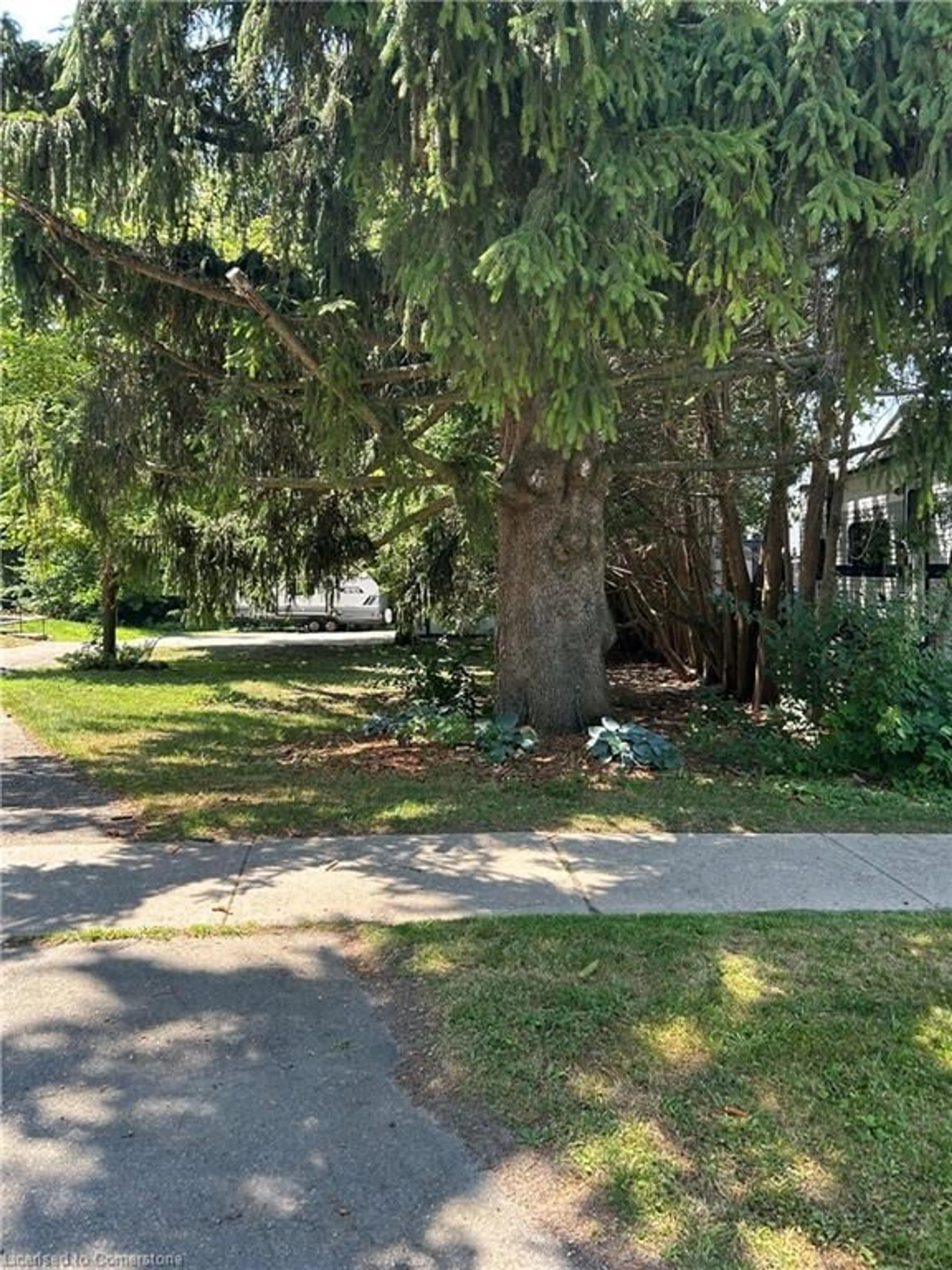 Unknown for 33 Islington Ave, Guelph Ontario N1E 1B2