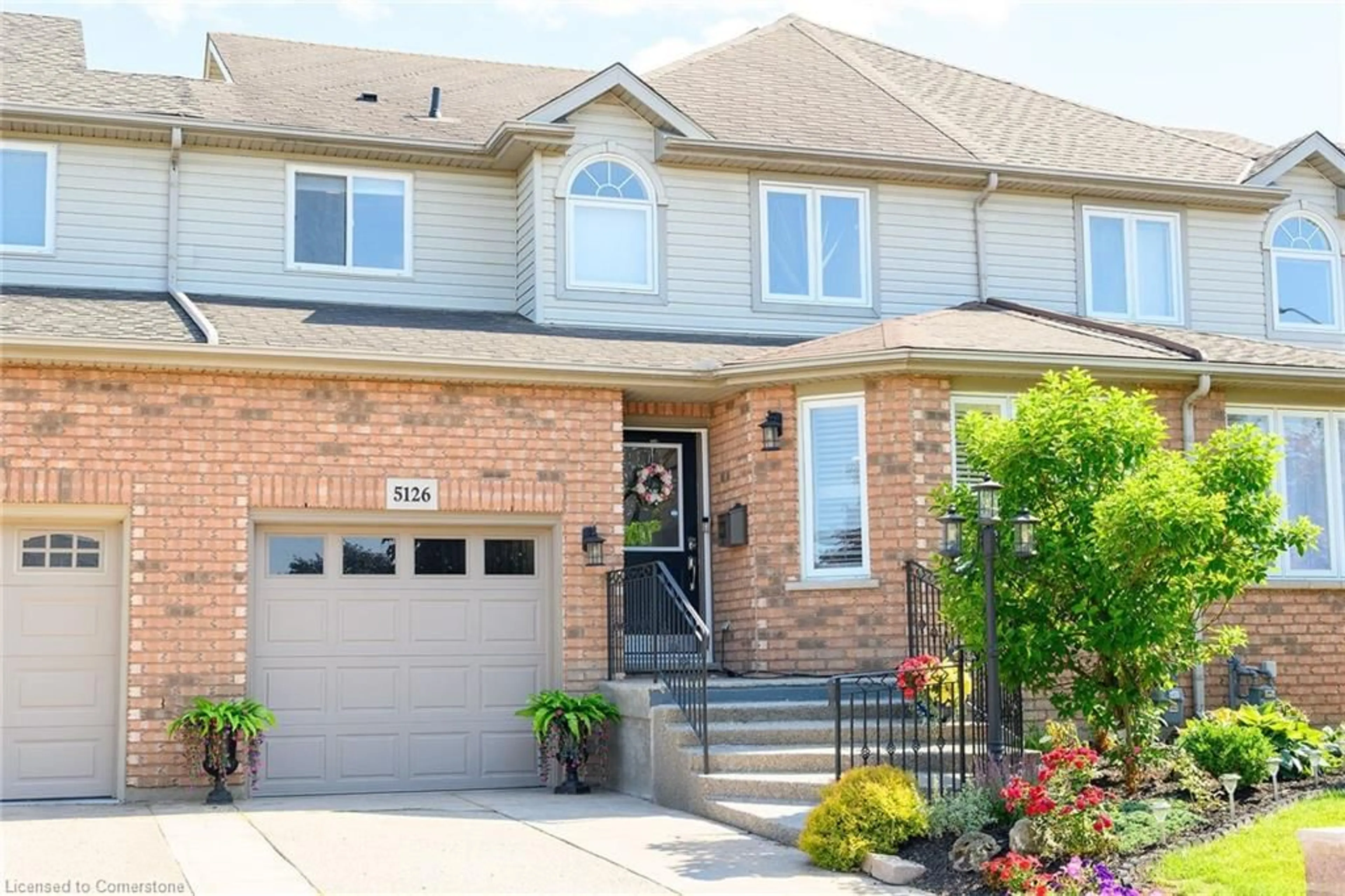 Home with brick exterior material, street for 5126 St. Georges Dr, Beamsville Ontario L3J 0L9