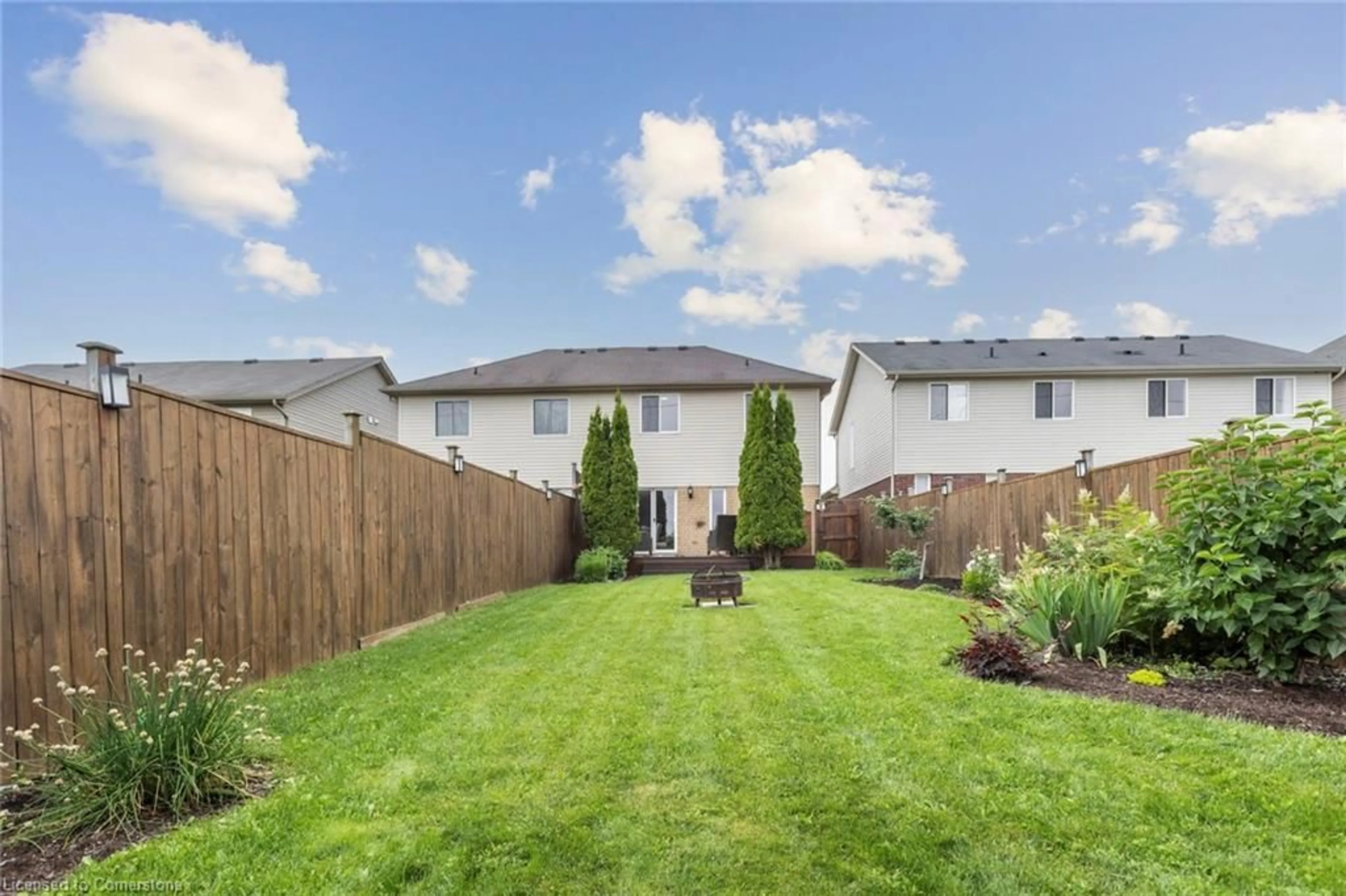 Patio, street for 46 Gravel Ridge Trail, Kitchener Ontario N2E 0B8