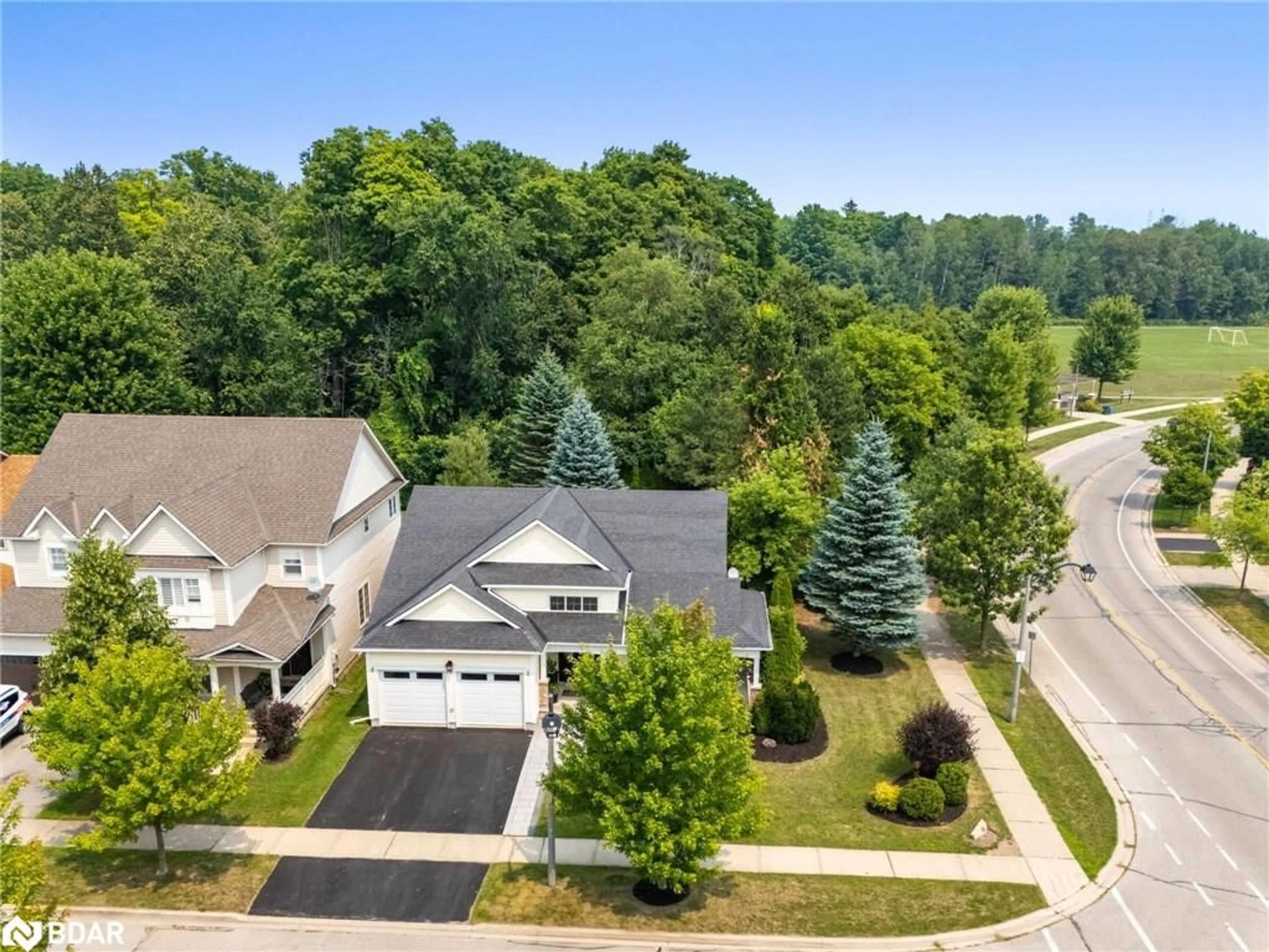 A pic from outside/outdoor area/front of a property/back of a property/a pic from drone, street for 65 Browns Cres, Acton Ontario L7J 3A4