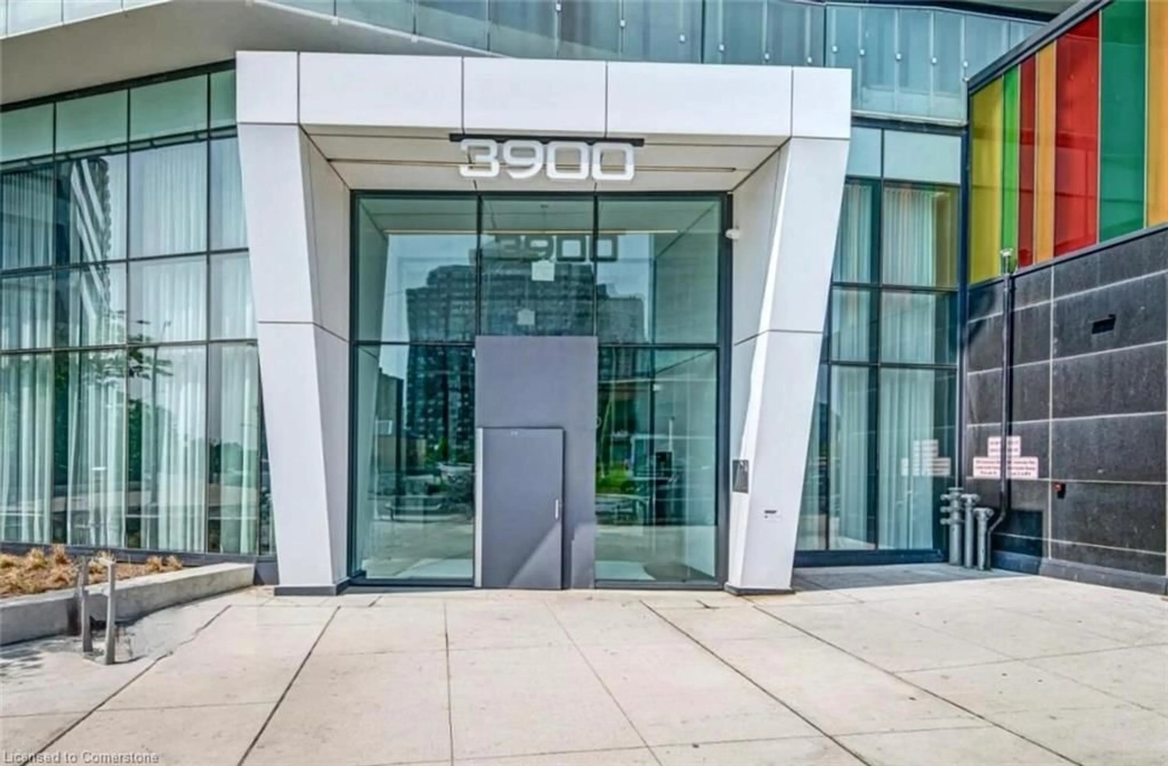 Indoor foyer for 3900 Confederation Pky #3401, Mississauga Ontario L5B 0M3