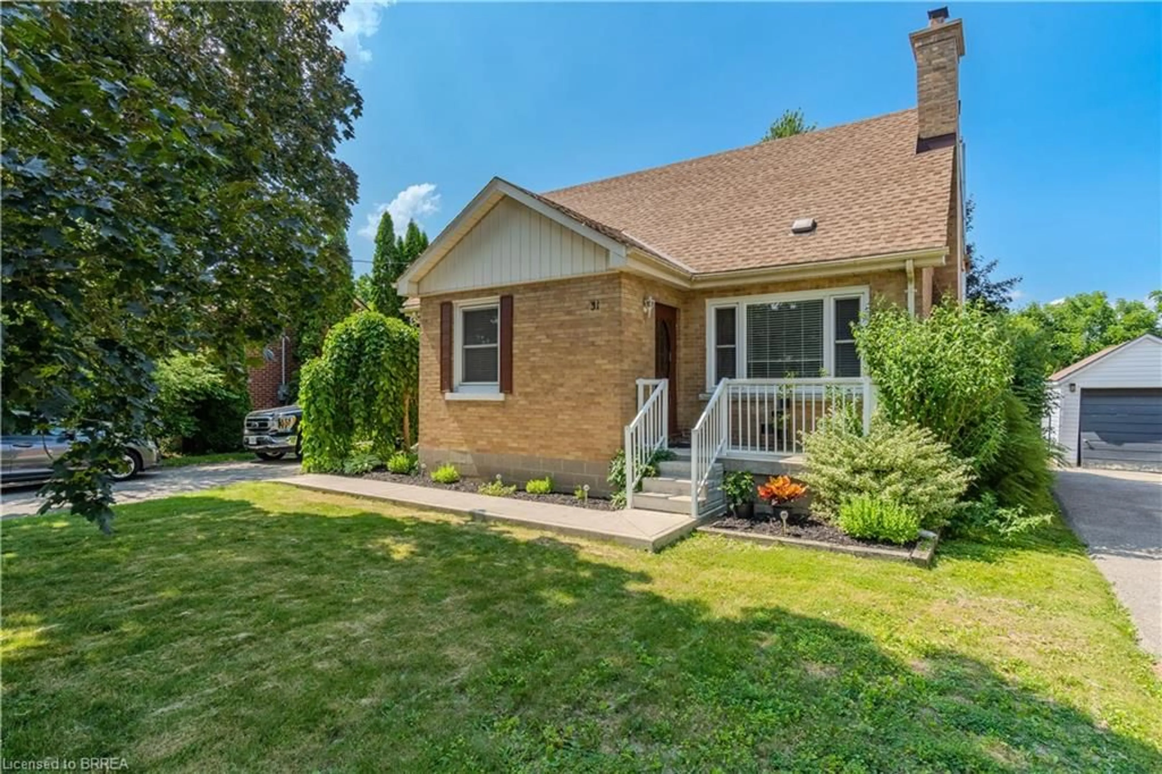 Home with brick exterior material, street for 31 Capron St, Paris Ontario N3L 1P8