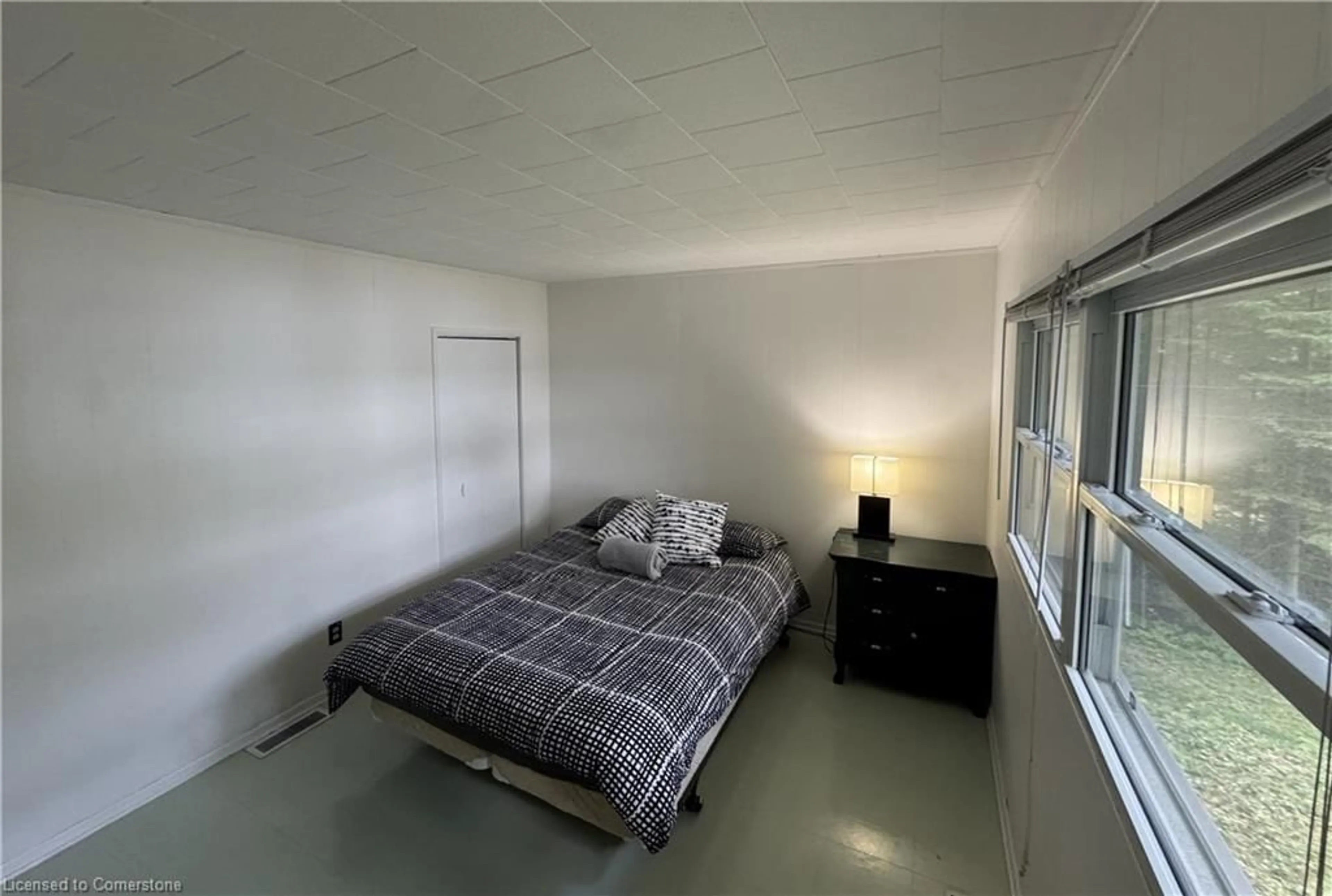 A pic of a room for 5803 Haliburton Lake Rd, Dysart Ontario K0M 1S0