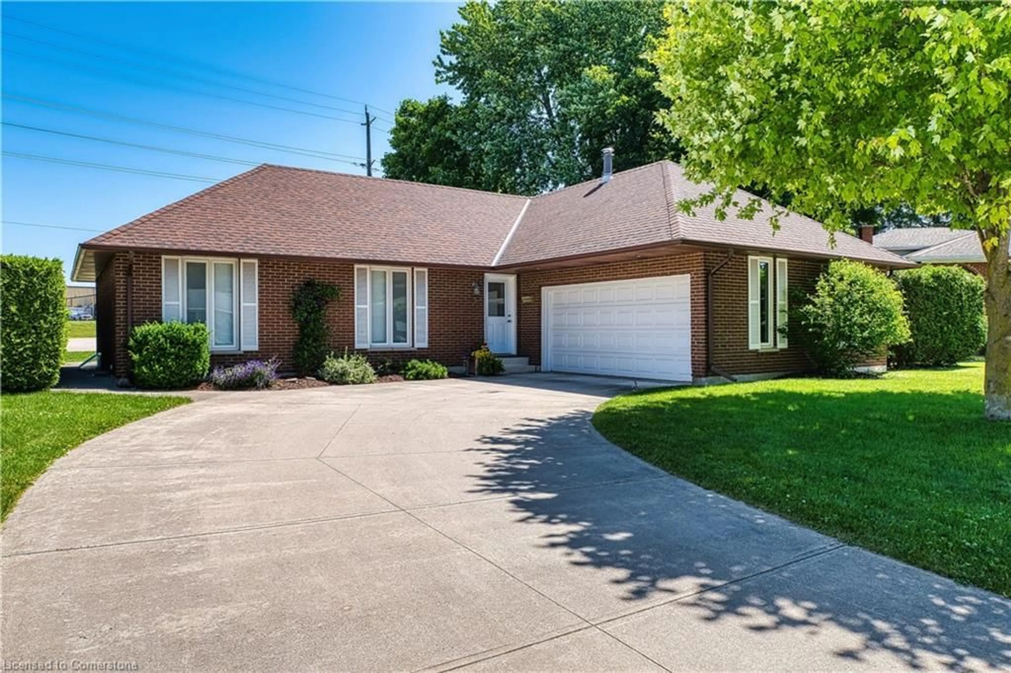 Home with brick exterior material, street for 5 Windham Crt, Listowel Ontario N4W 3M3