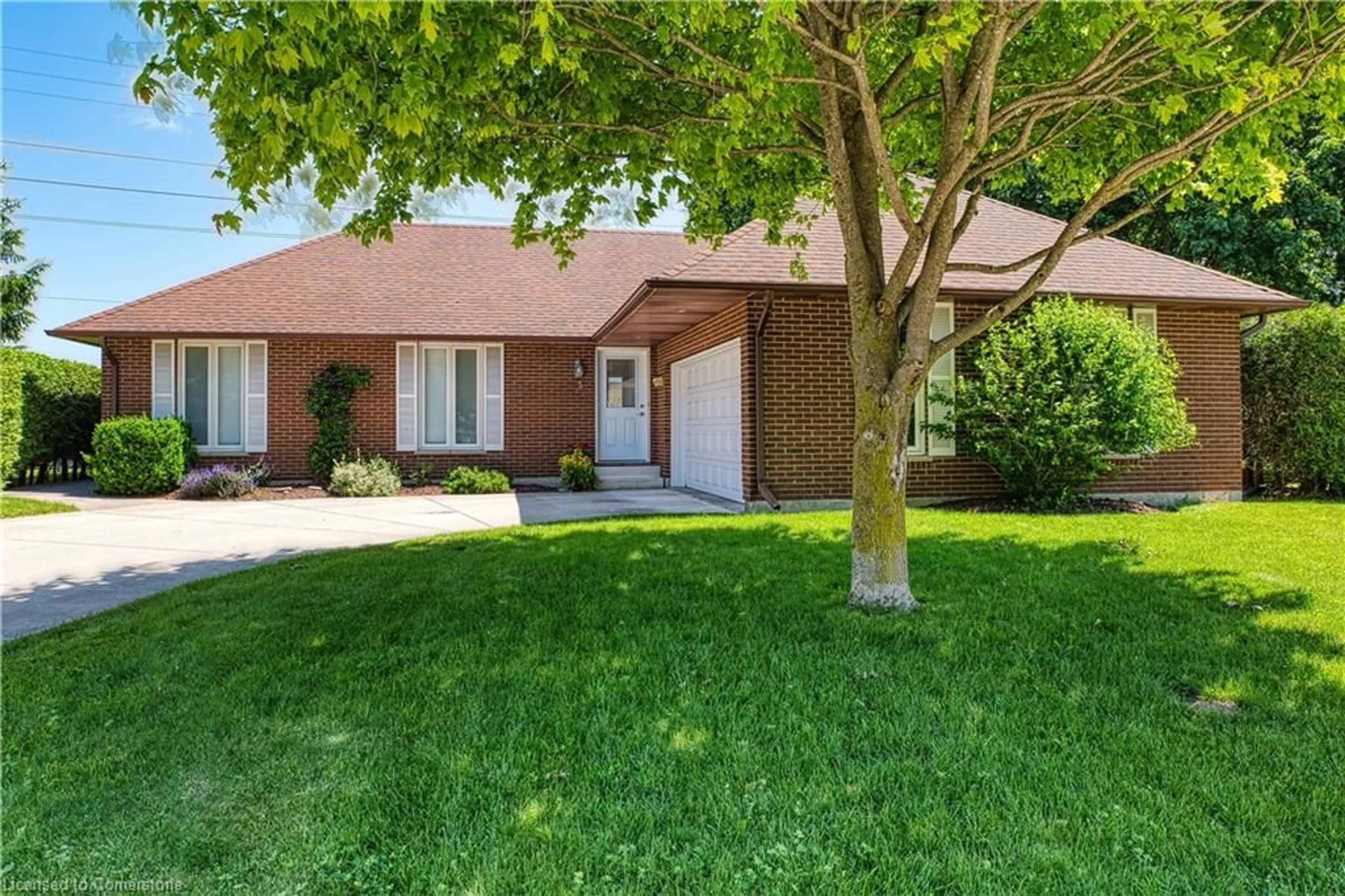 Home with brick exterior material, street for 5 Windham Crt, Listowel Ontario N4W 3M3