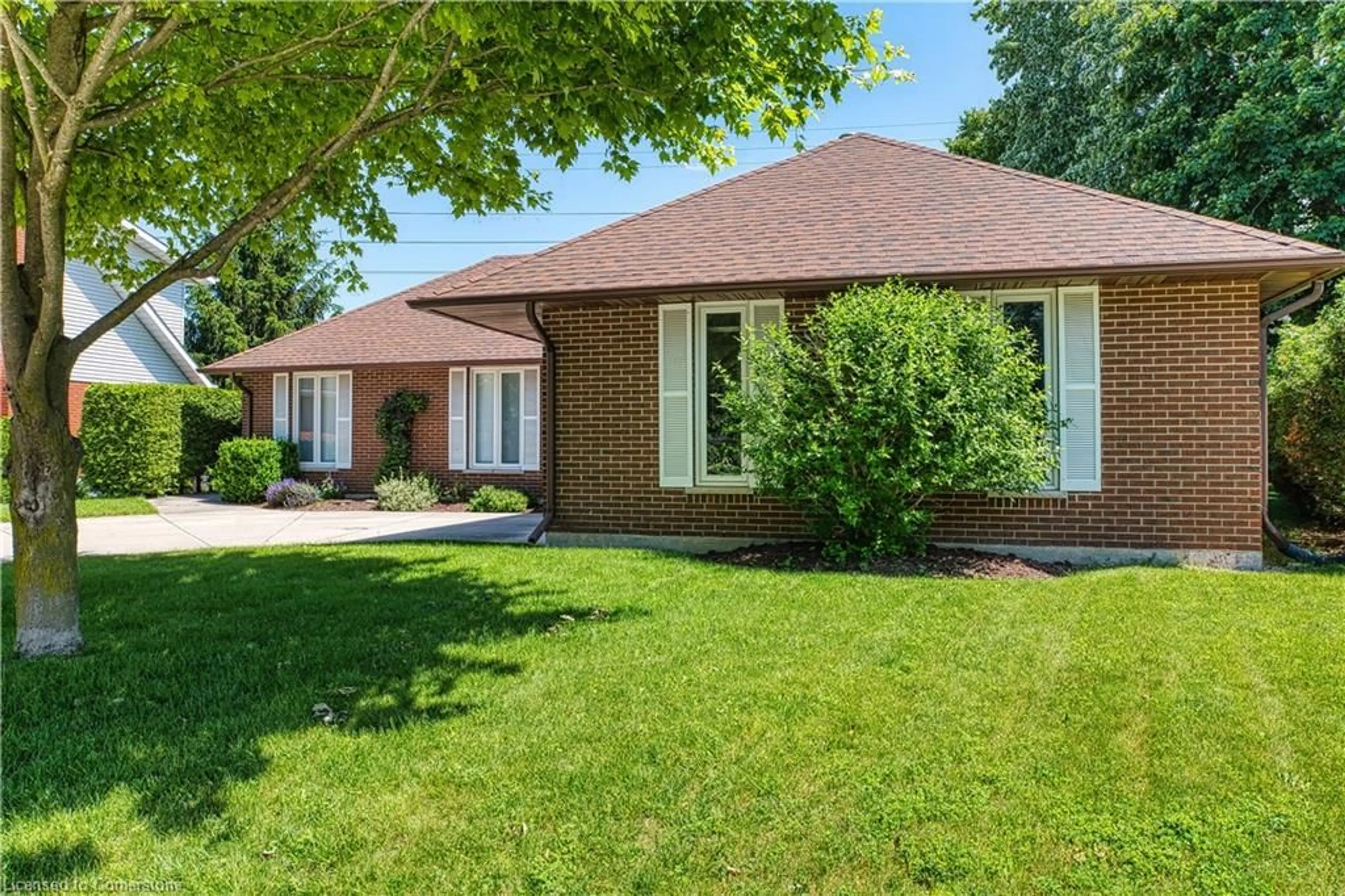 Home with brick exterior material, street for 5 Windham Crt, Listowel Ontario N4W 3M3