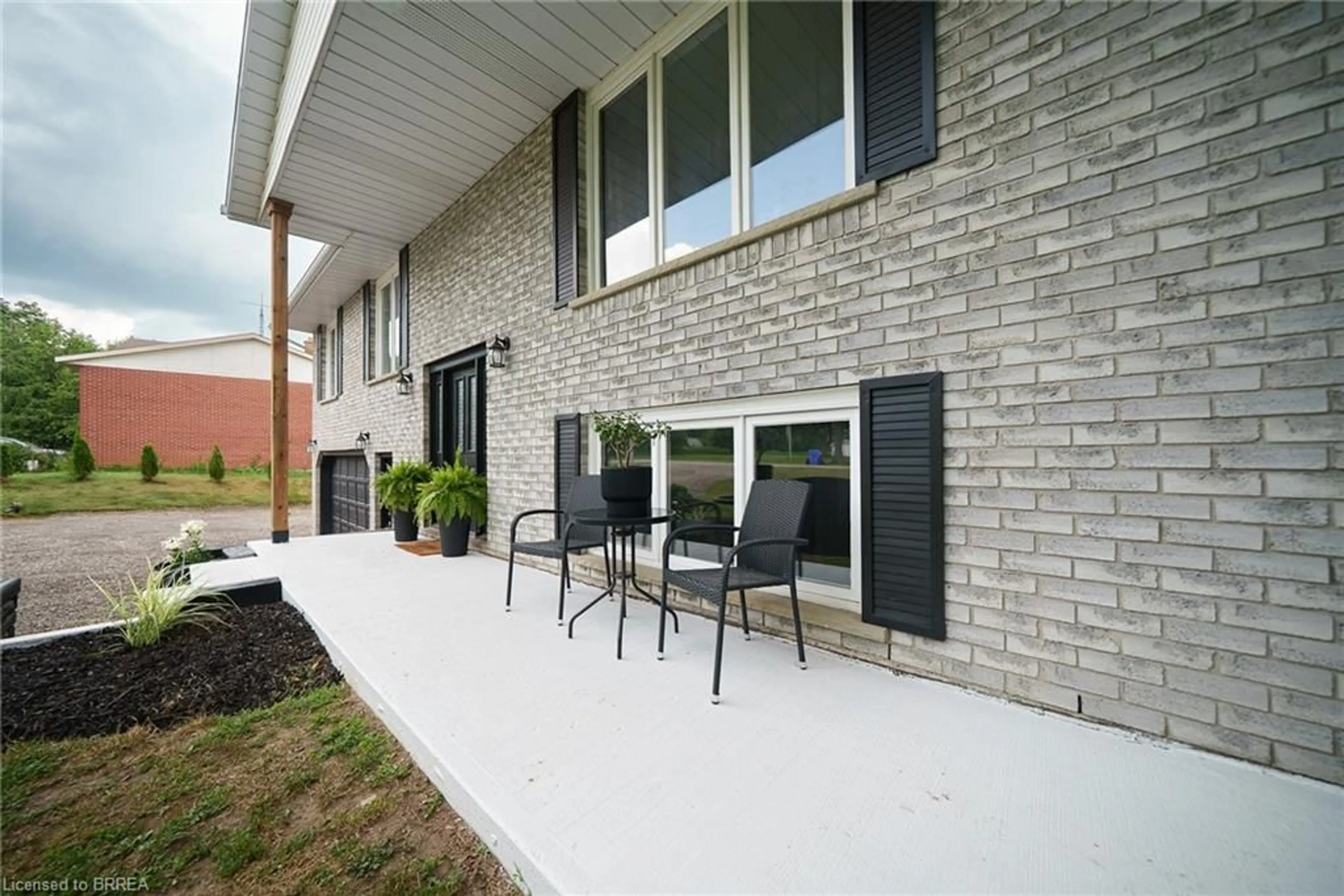 Patio, street for 1980 Old Highway 24, Wilsonville Ontario N0E 1Z0
