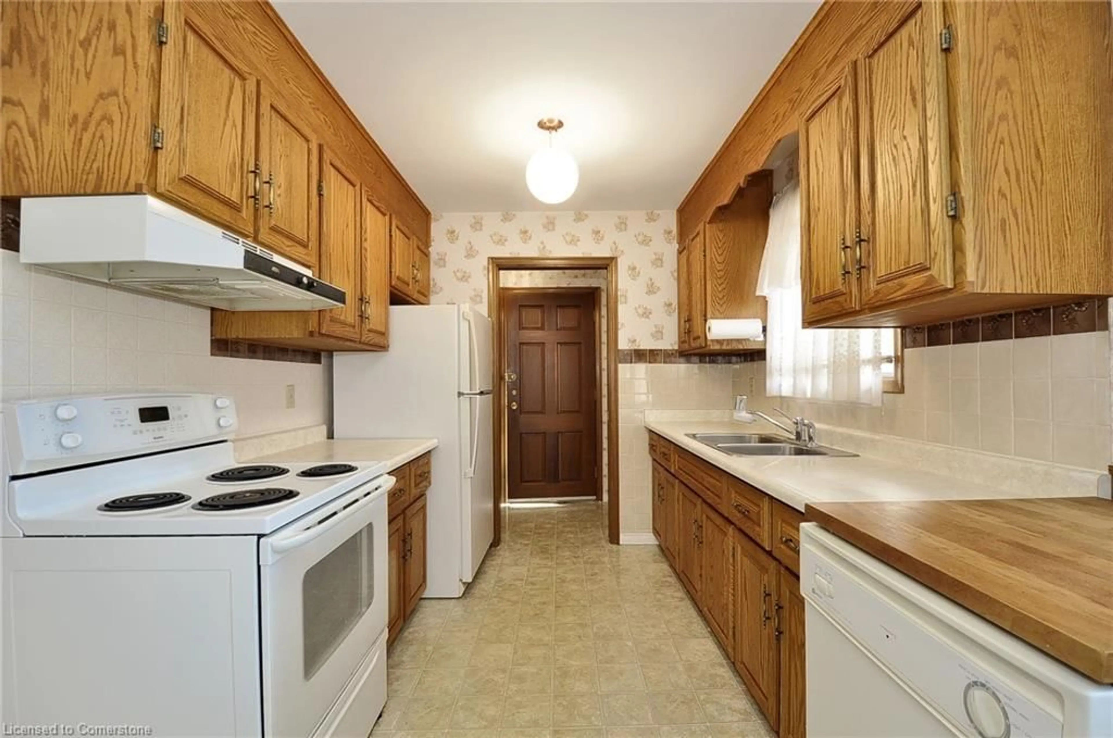 Standard kitchen, unknown for 23 Gibson Crt, Kitchener Ontario N2B 2P1