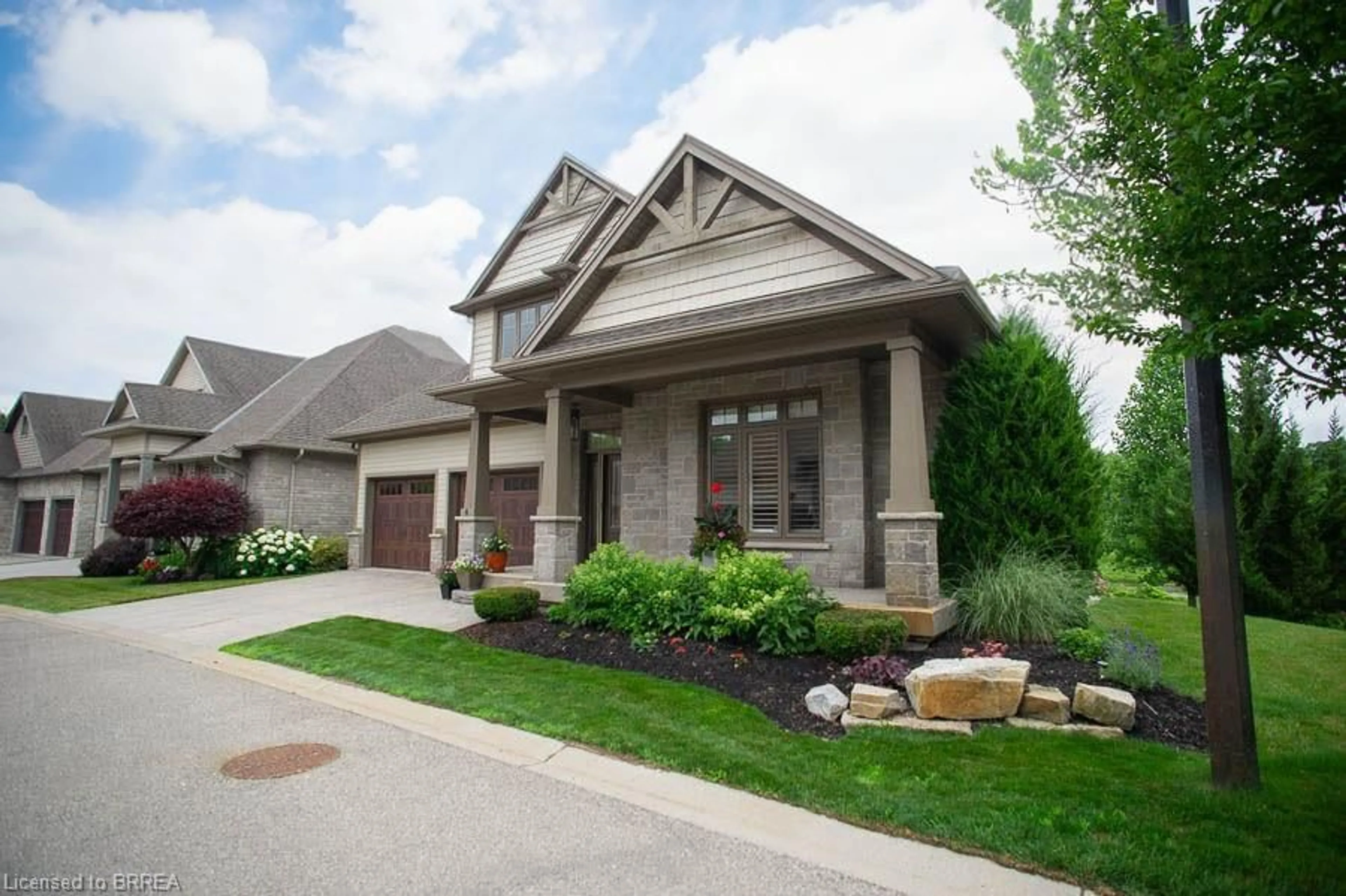 Home with brick exterior material, street for 158 Willow St #6, Paris Ontario N3L 0C5