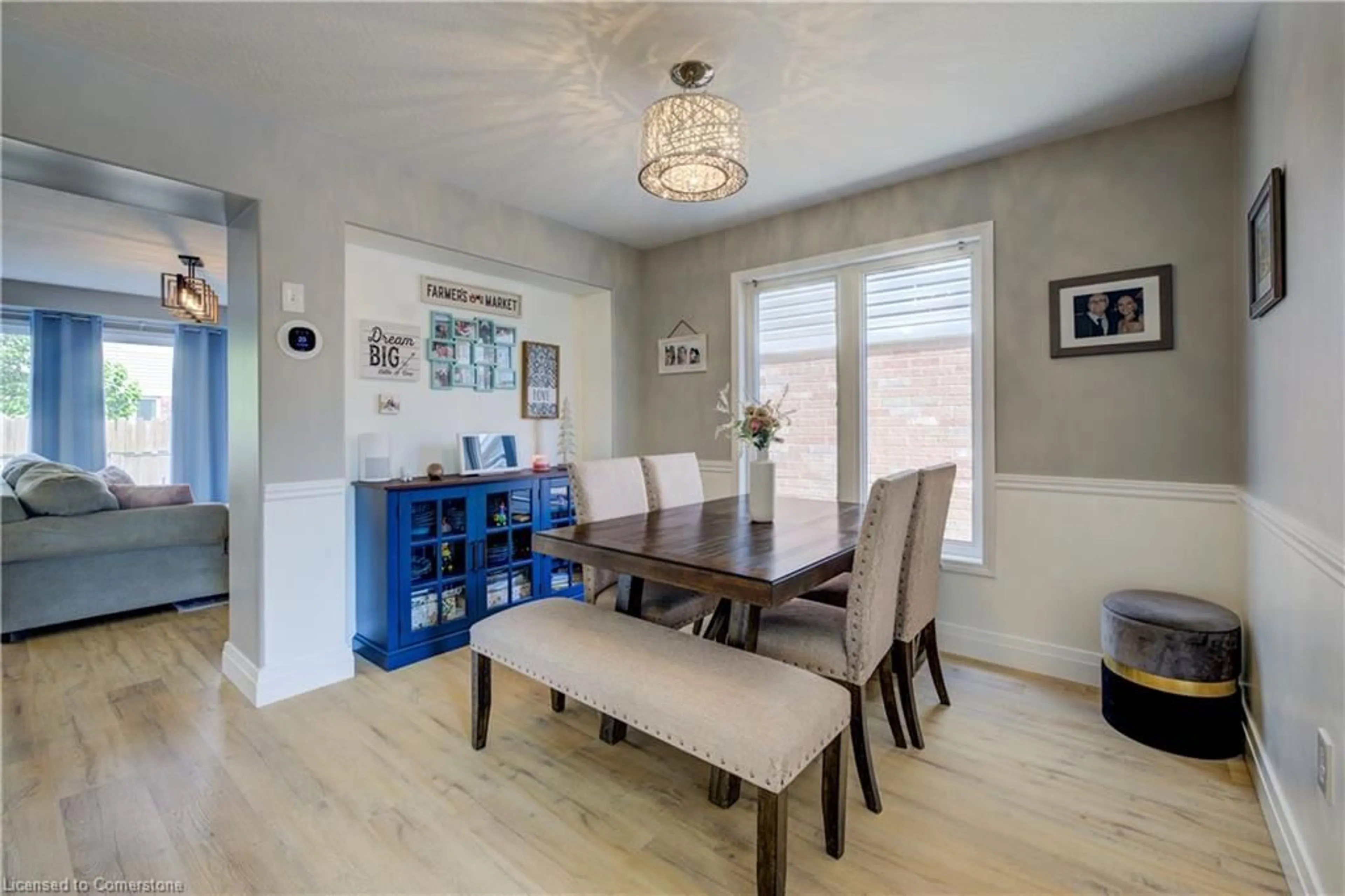 Dining room, wood/laminate floor for 187 Chase Cres, Cambridge Ontario N3C 1A6
