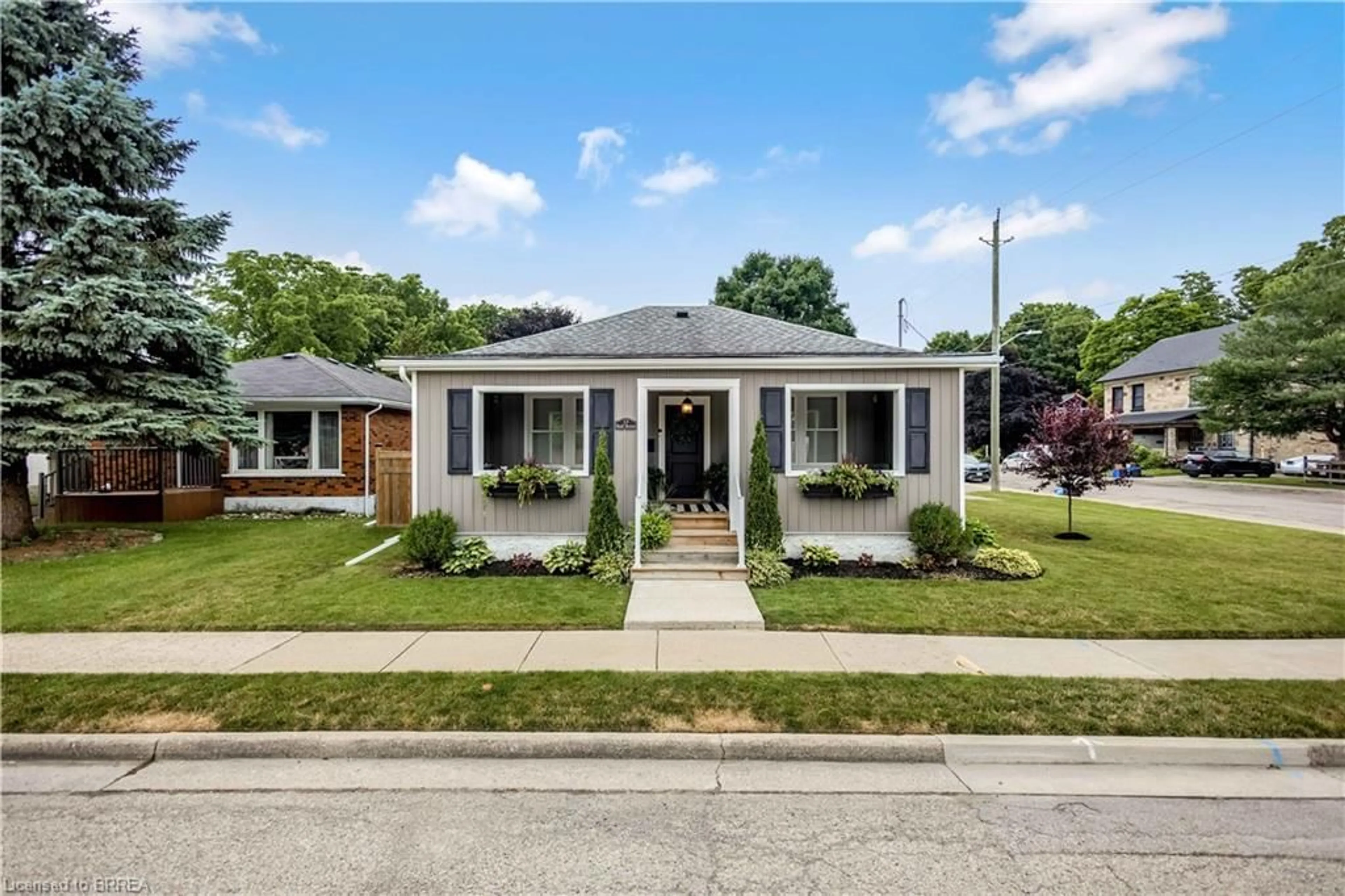 Home with brick exterior material, street for 13 Ball St, Paris Ontario N3L 1W8