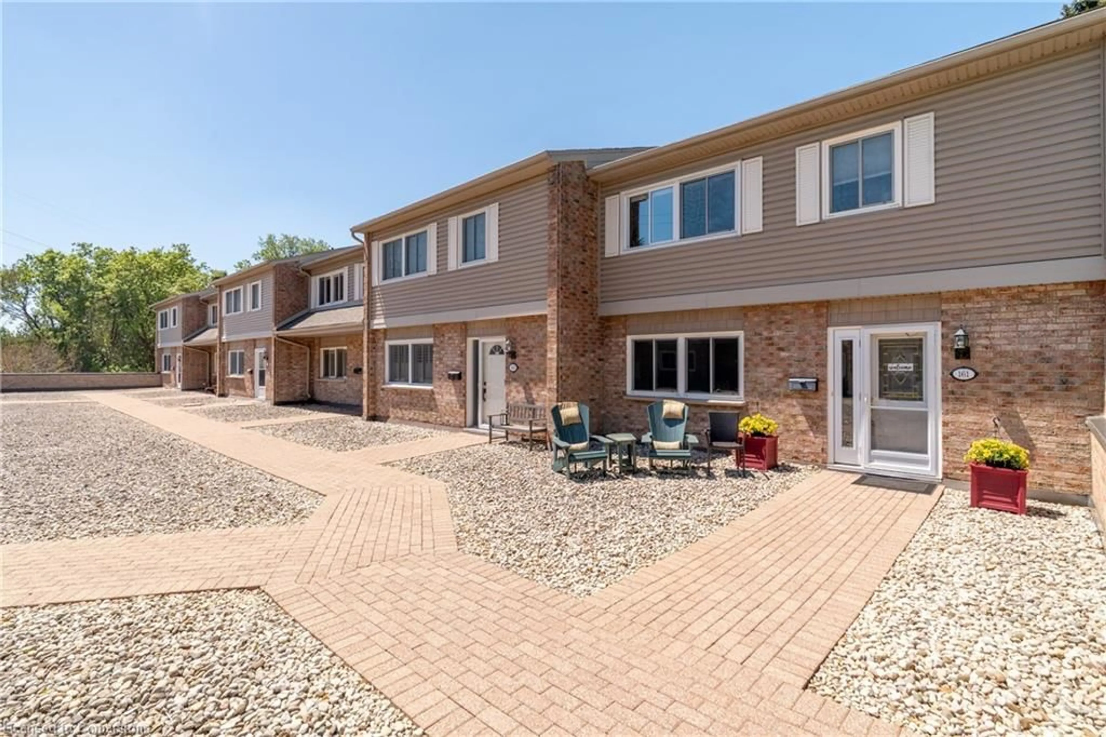 Patio, street for 295 Water St #161, Guelph Ontario N1G 2X5