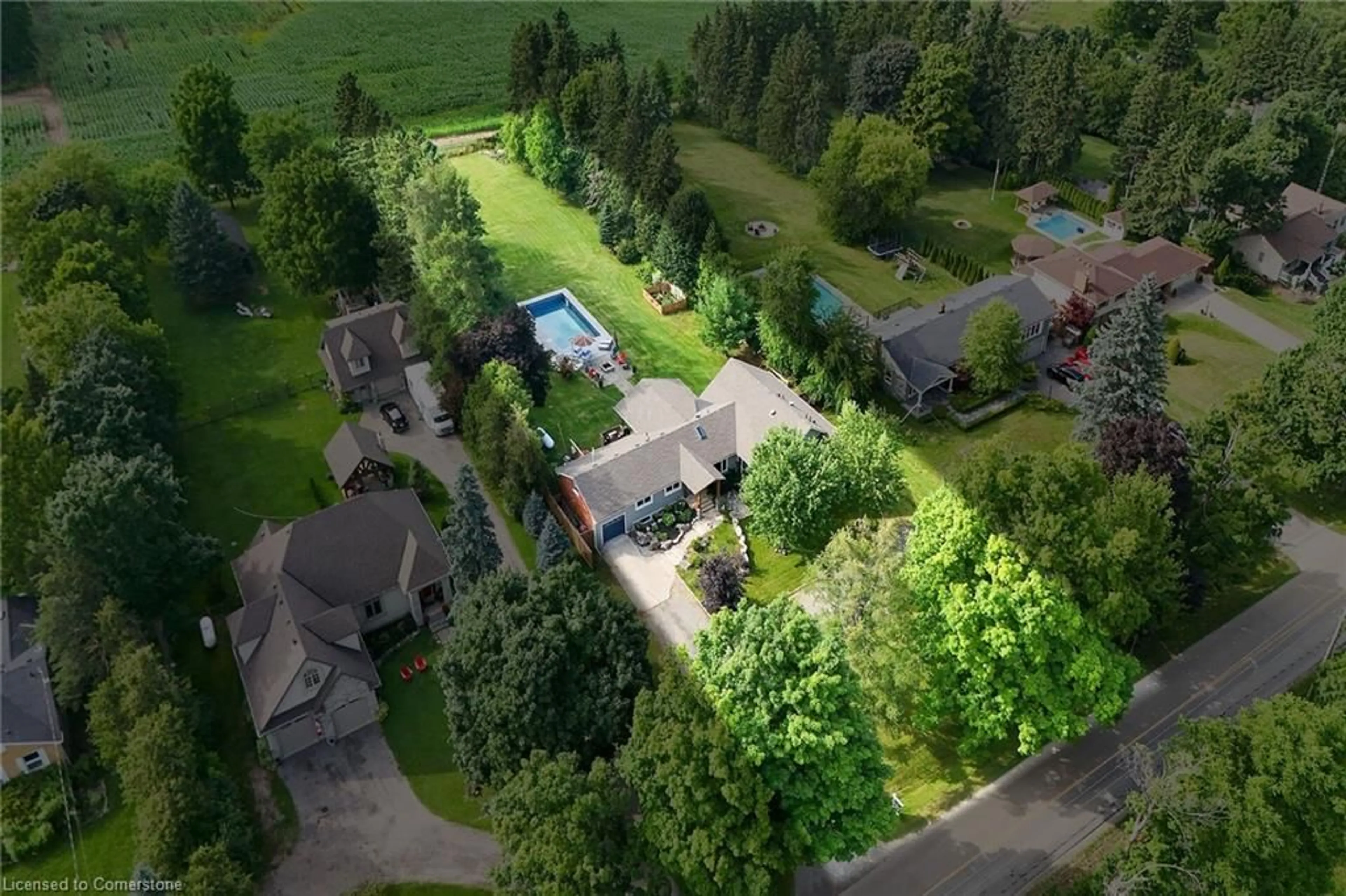 A pic from outside/outdoor area/front of a property/back of a property/a pic from drone, unknown for 307 Concession 8e Rd, Carlisle Ontario L8N 2Z7