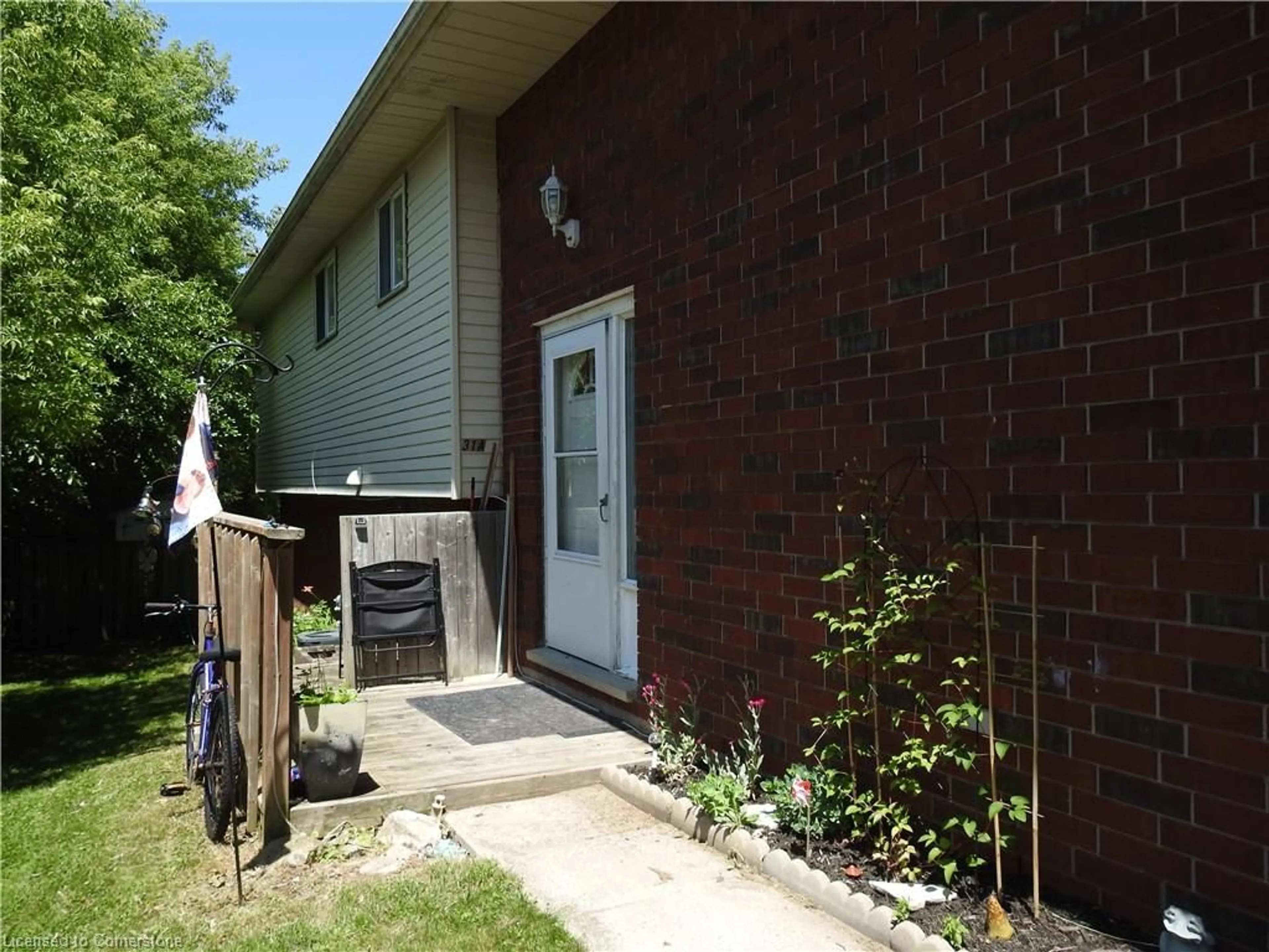 Unknown for 31-A Lingwood Dr, Waterford Ontario N0E 1Y0