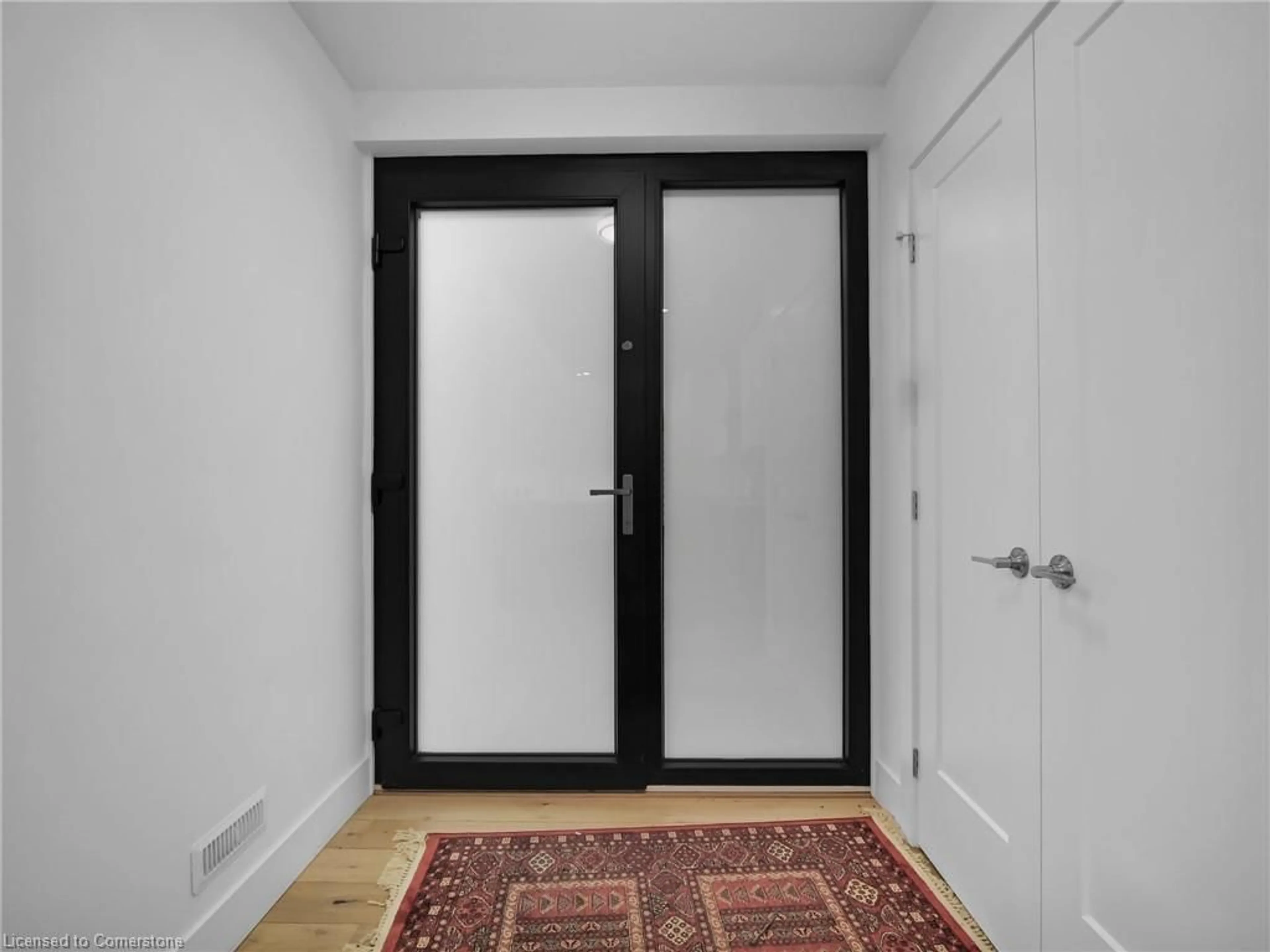 Indoor entryway for 8464 Adams Crt, Thedford Ontario N0M 1T0