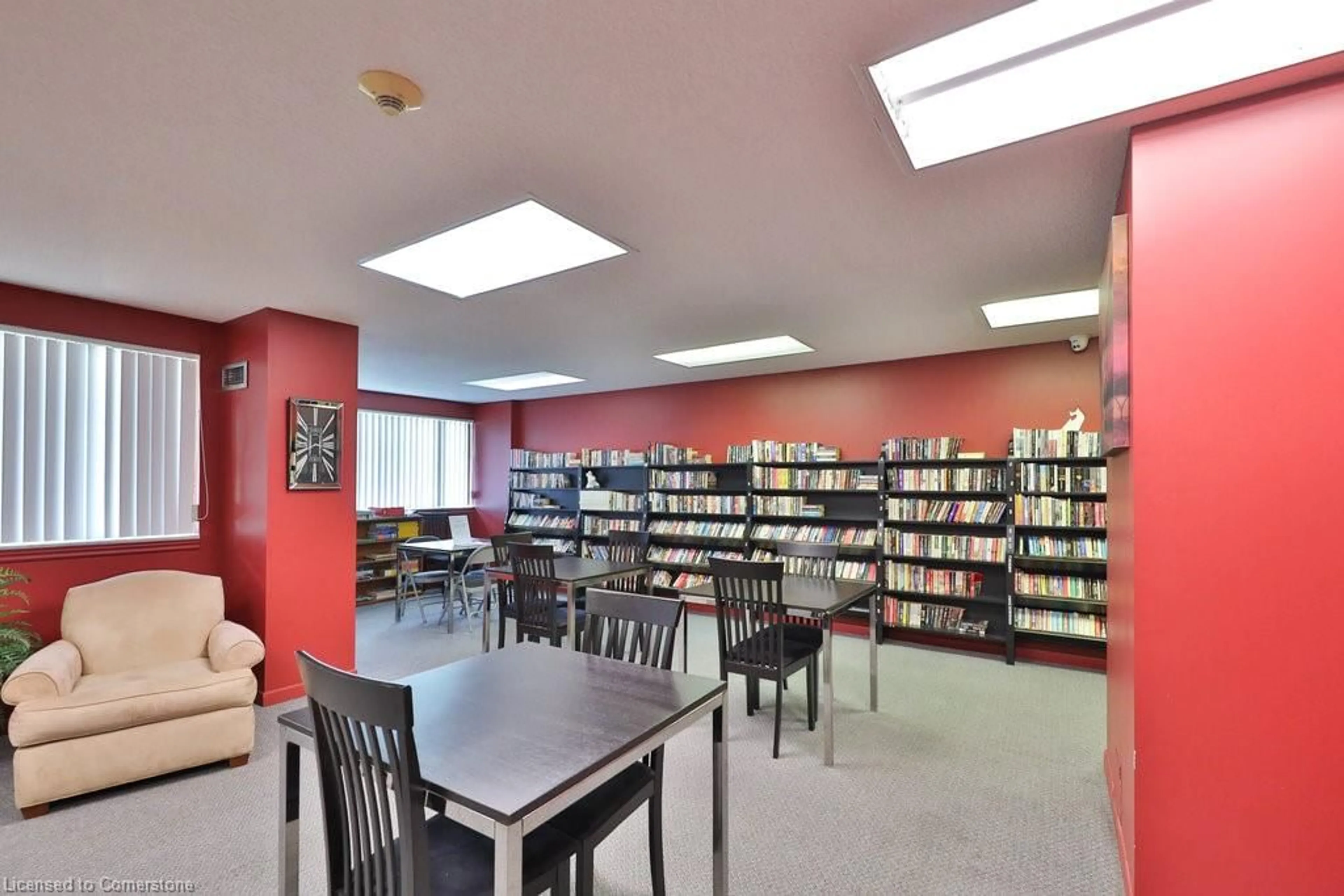 A pic of a room for 1320 Mississauga Valley Blvd #404, Mississauga Ontario L5A 3S9