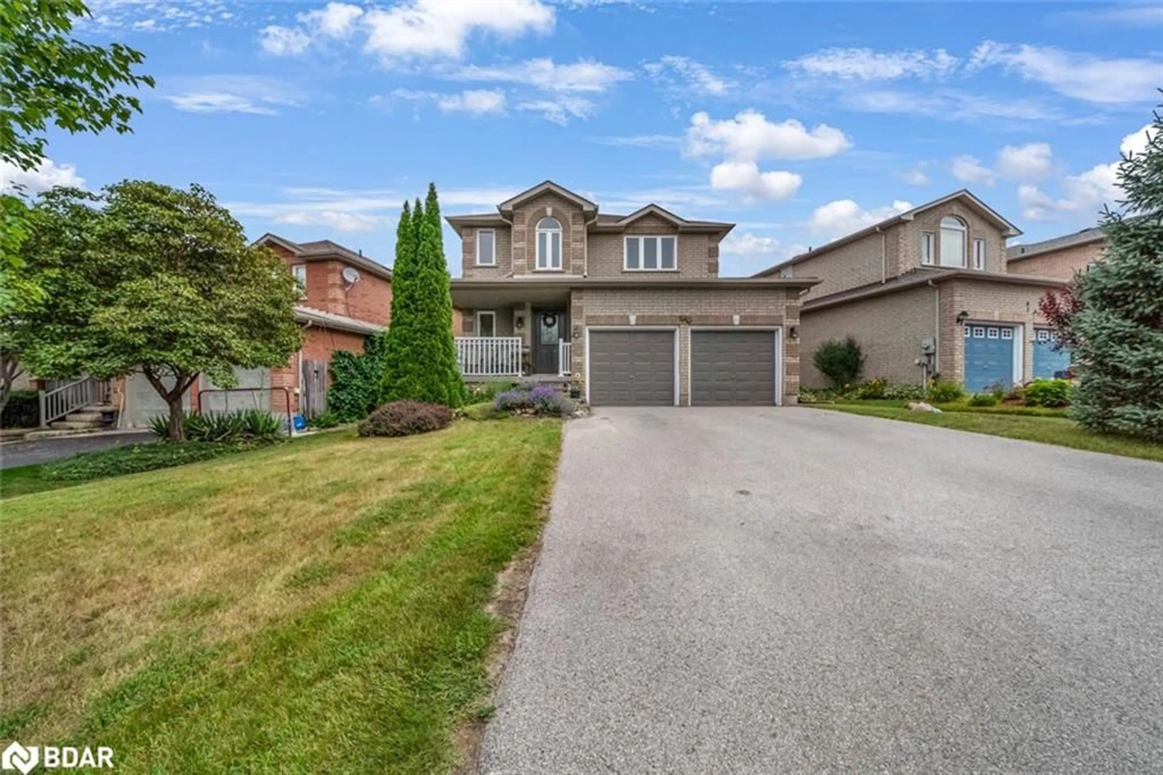 Home with brick exterior material, street for 84 Gore Dr, Barrie Ontario L4N 0A9