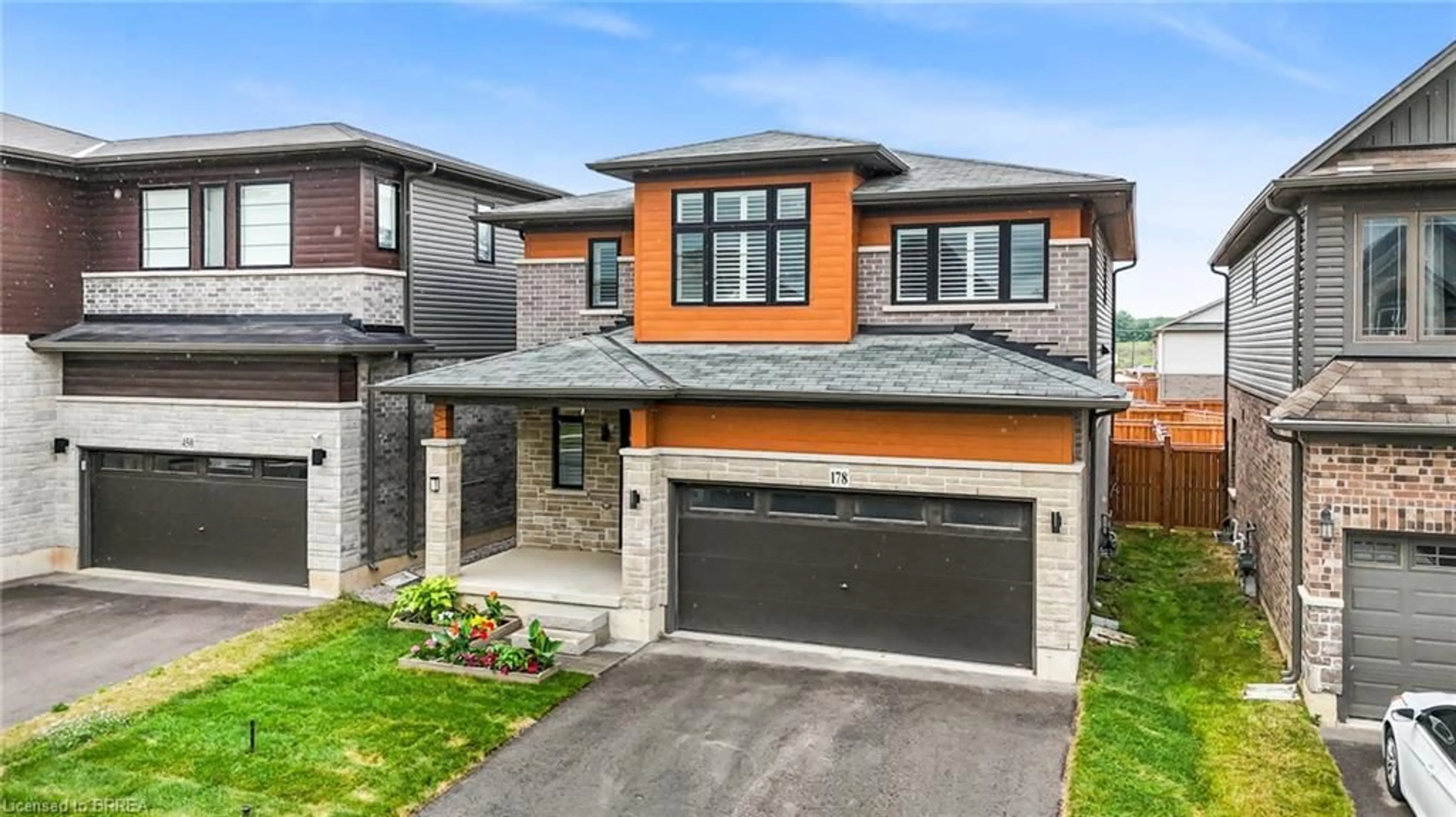 Home with brick exterior material, street for 178 Longboat Run, Brantford Ontario N3T 0R9