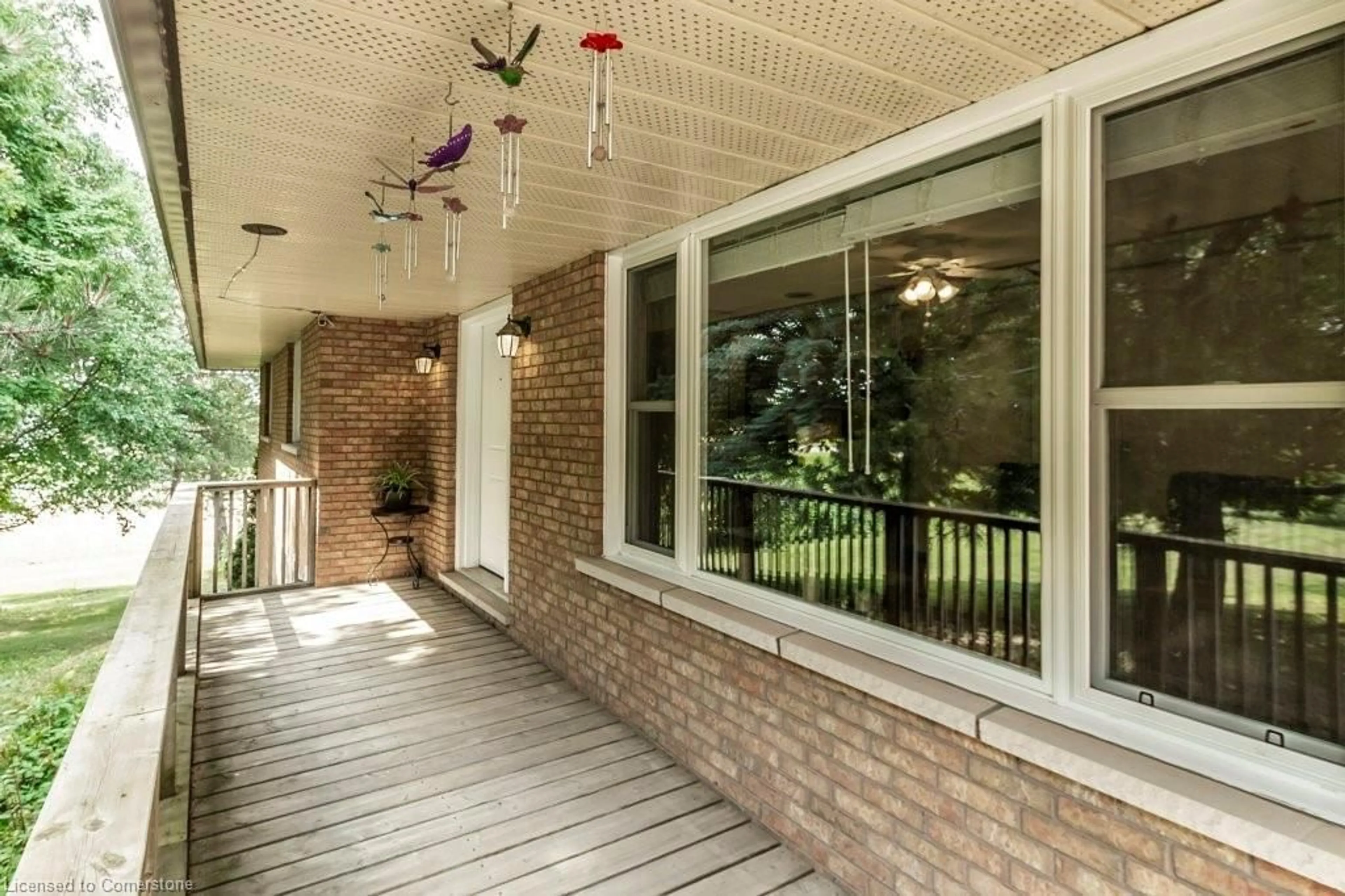 Patio, unknown for 729 Highway 6, Caledonia Ontario N3W 1M4