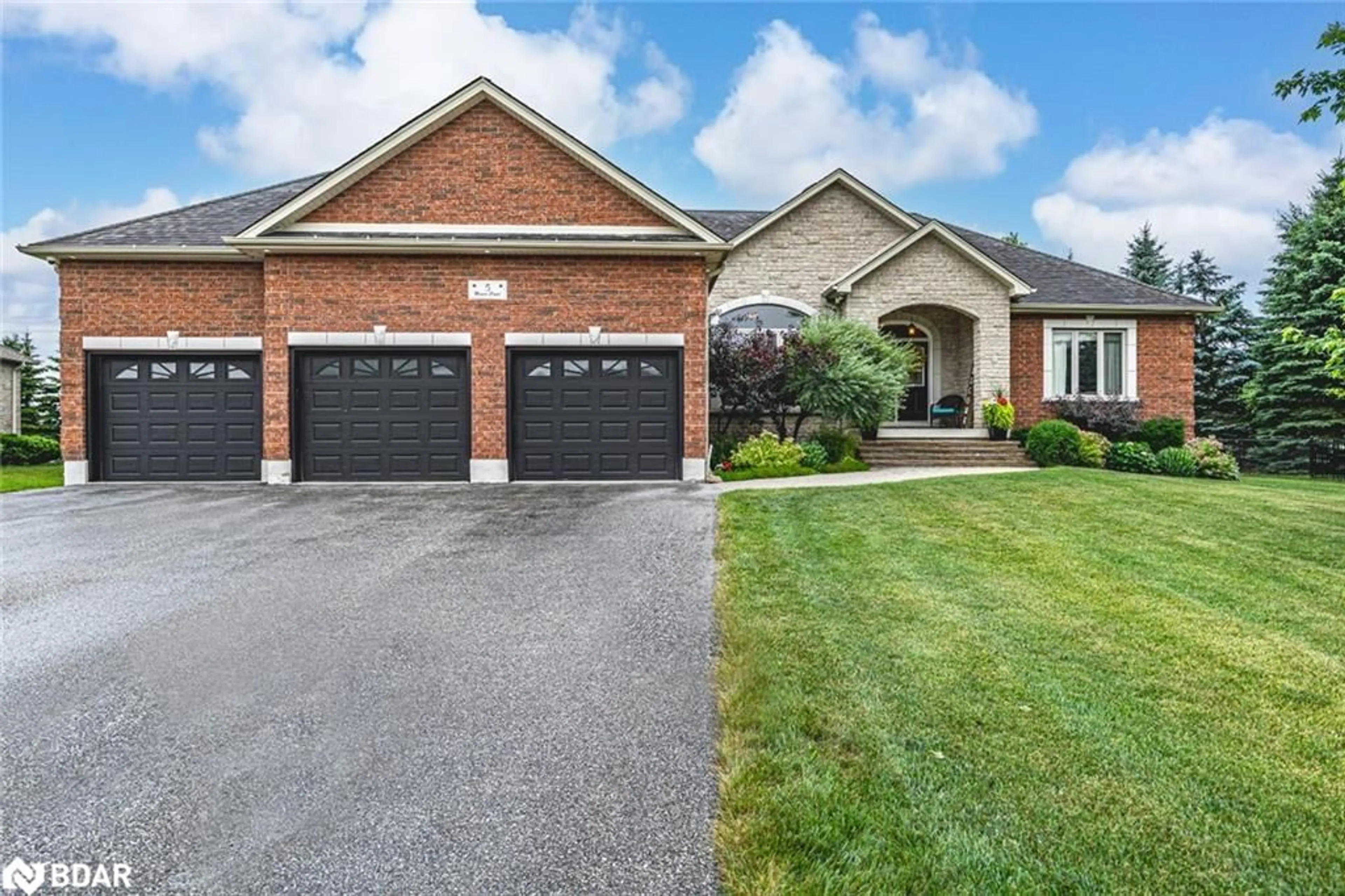 Home with brick exterior material, street for 5 Munro Crt, Snow Valley Ontario L9X 0H6