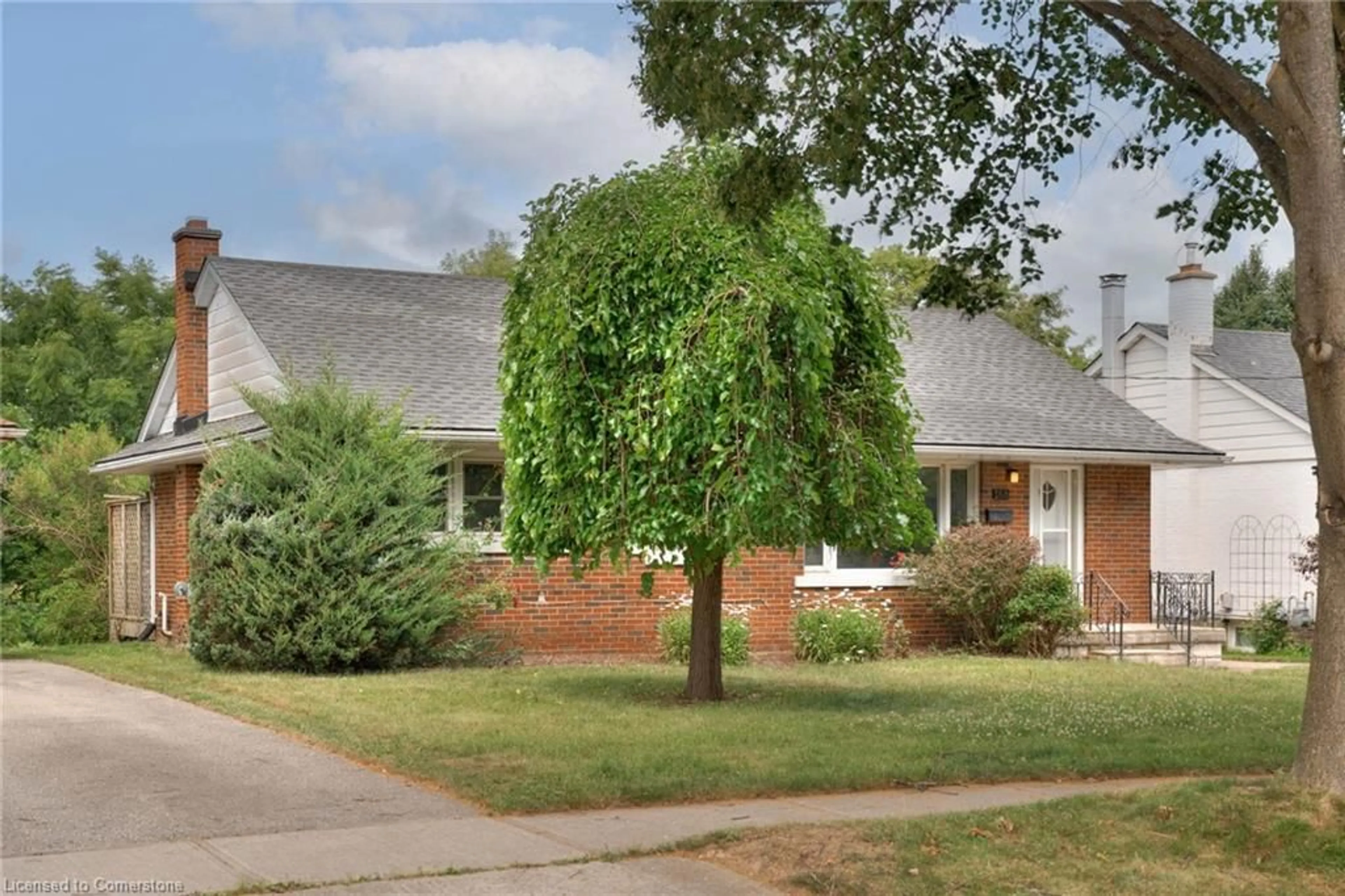 Home with brick exterior material, street for 168 Bristol St, Waterloo Ontario N2J 1H1