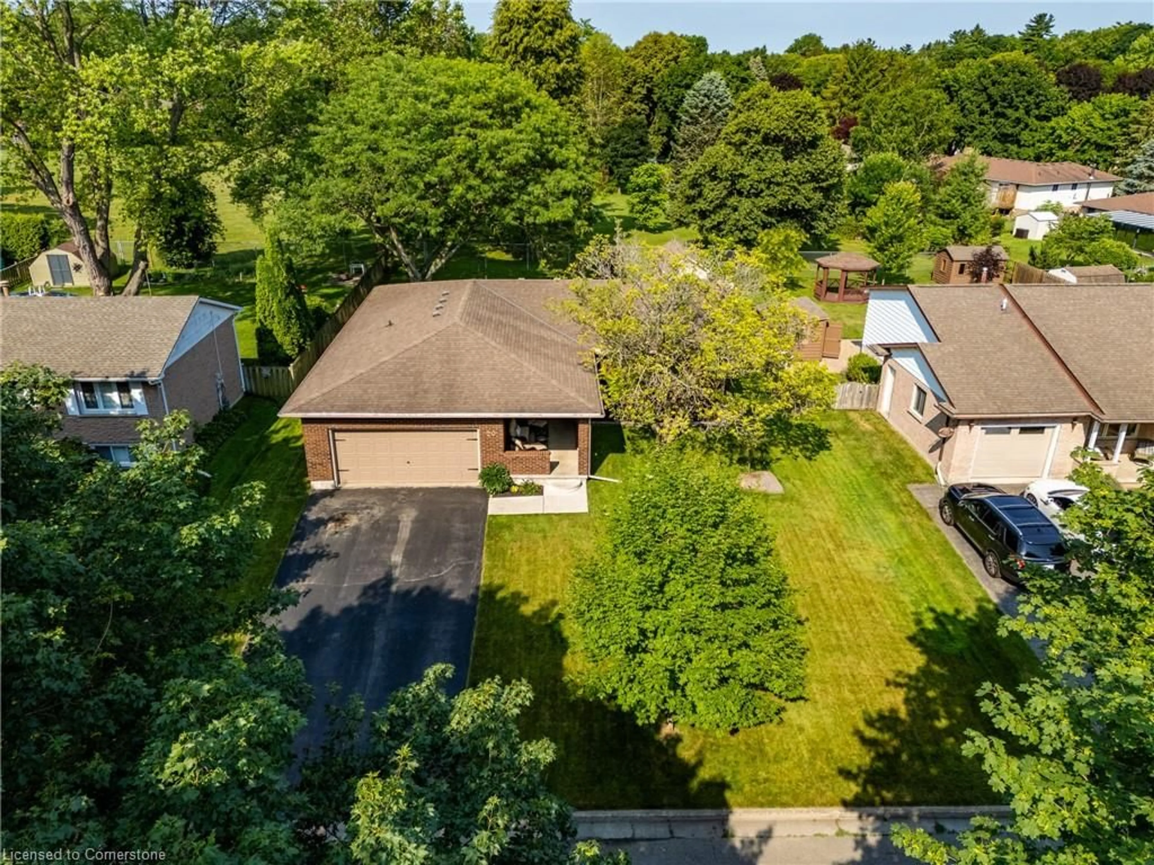 A pic from outside/outdoor area/front of a property/back of a property/a pic from drone, street for 20 Sheridan Blvd, Simcoe Ontario N3Y 4W4