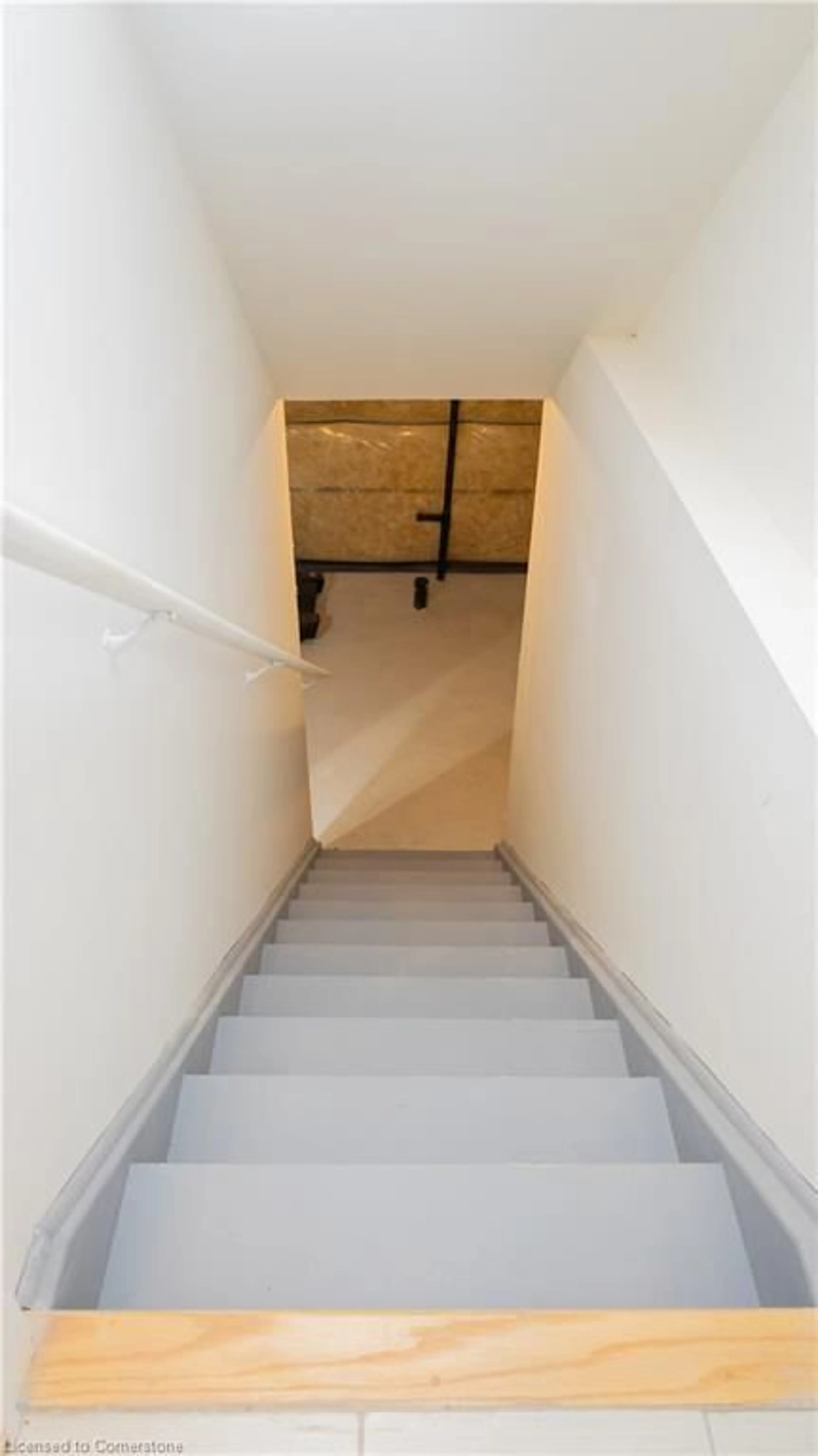 Stairs for 218 Wilmot Rd, Brantford Ontario N3T 0V8