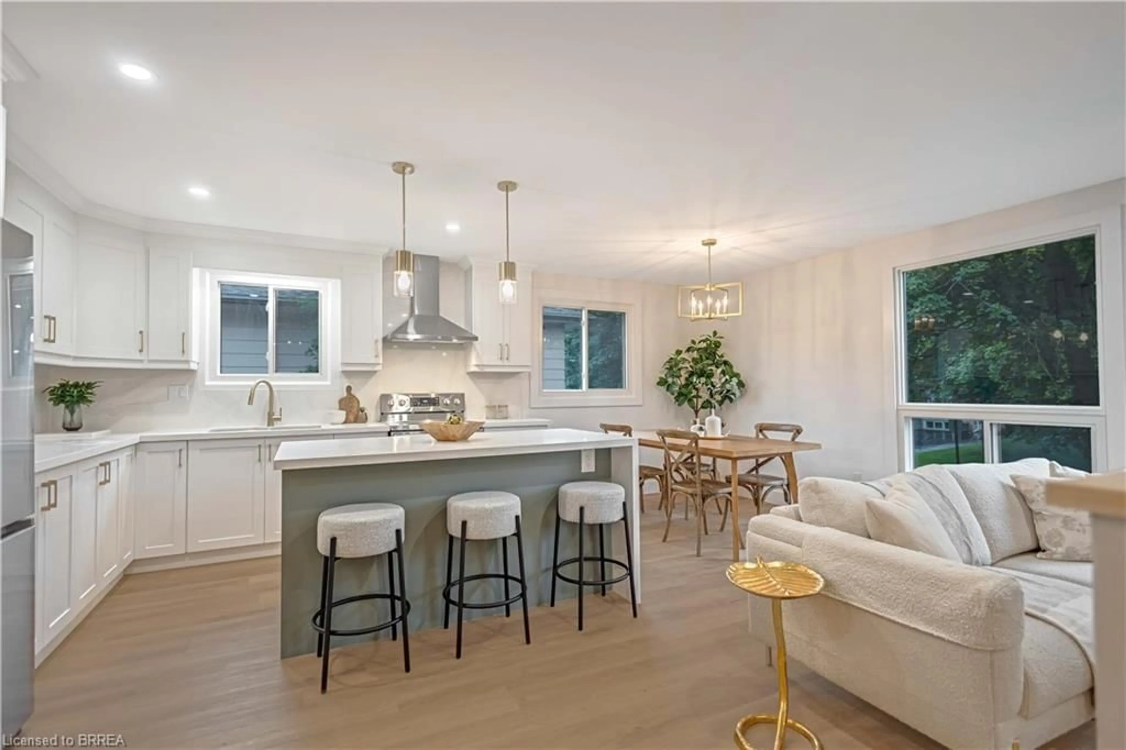 Open concept kitchen, unknown for 28 Crestlynn Cres, Simcoe Ontario N3Y 4V8
