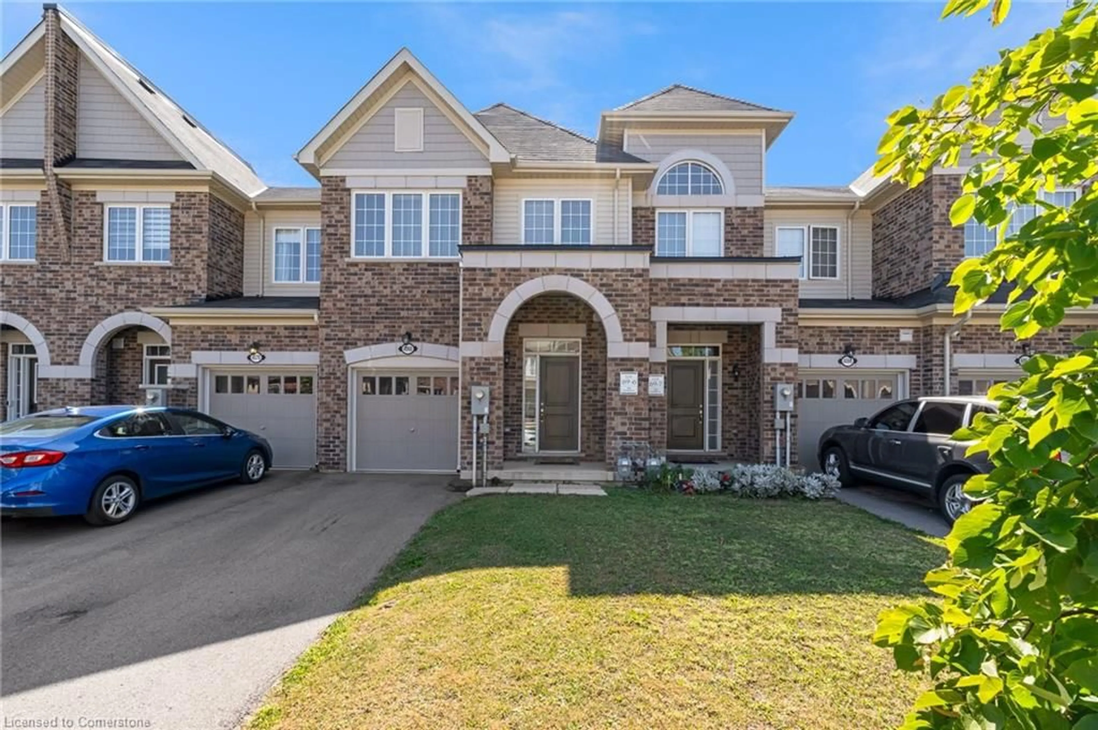 Home with brick exterior material, street for 4068 Fracchioni Dr, Beamsville Ontario L0R 1B4