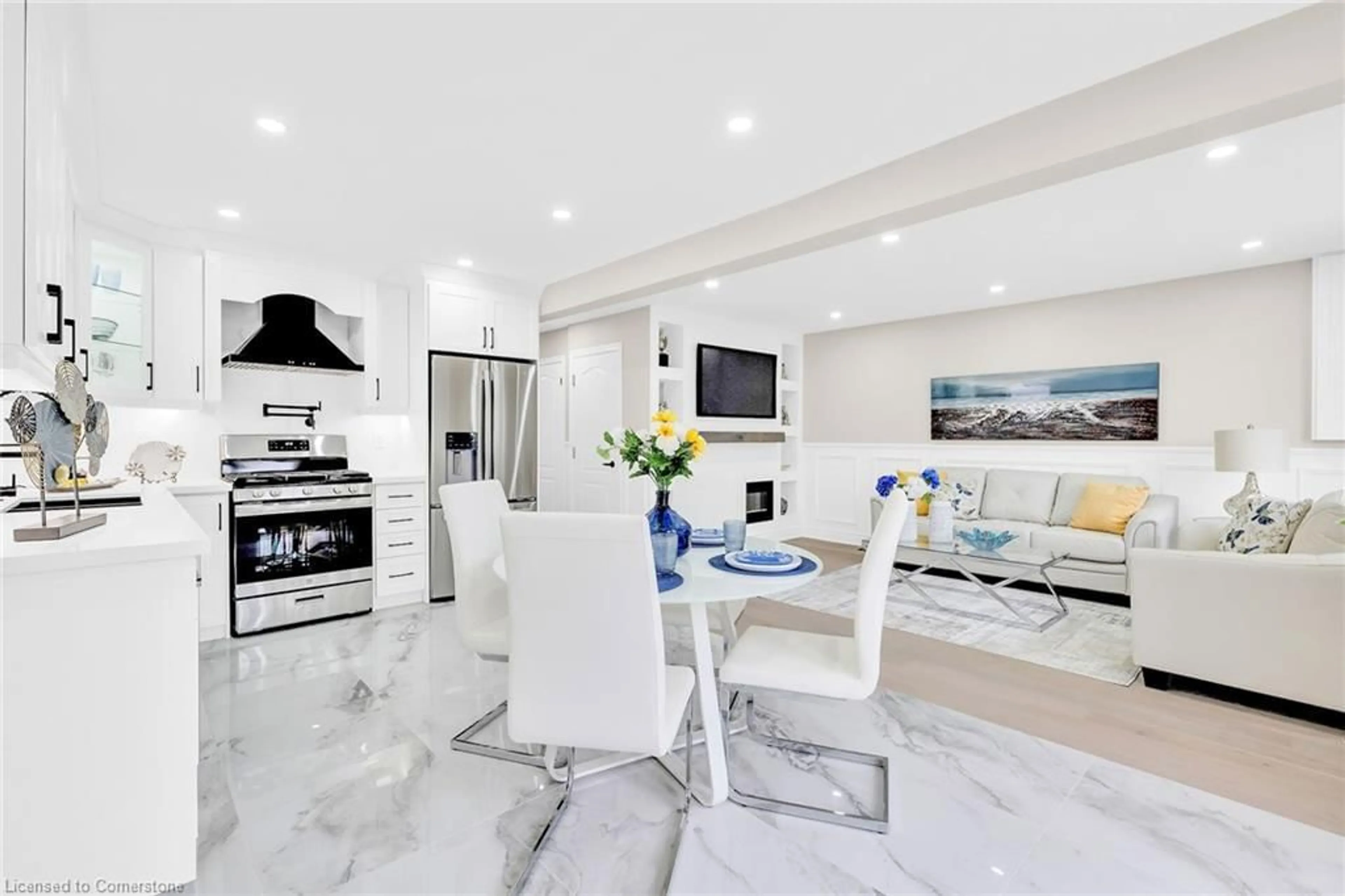 Open concept kitchen, ceramic/tile floor for 944 Concession St, Hamilton Ontario L8V 1G2