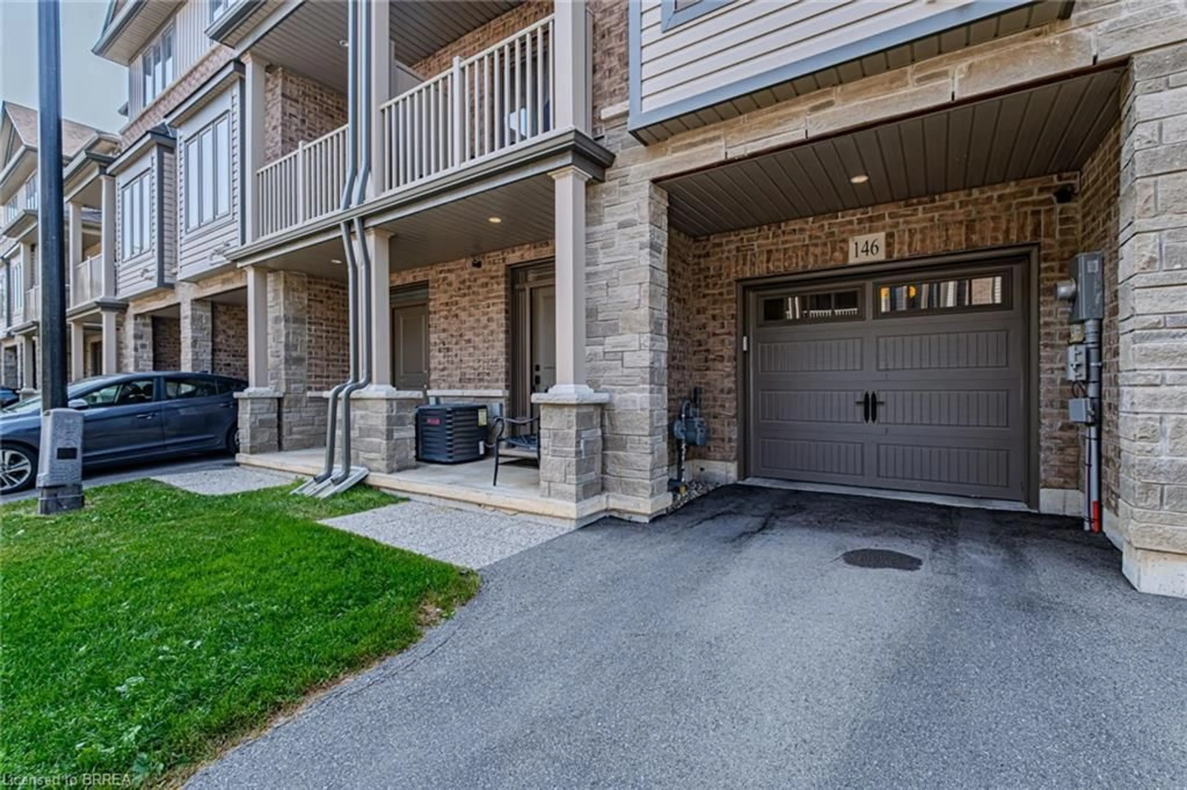 Patio, street for 77 Diana Ave #146, Brantford Ontario N3T 0R6