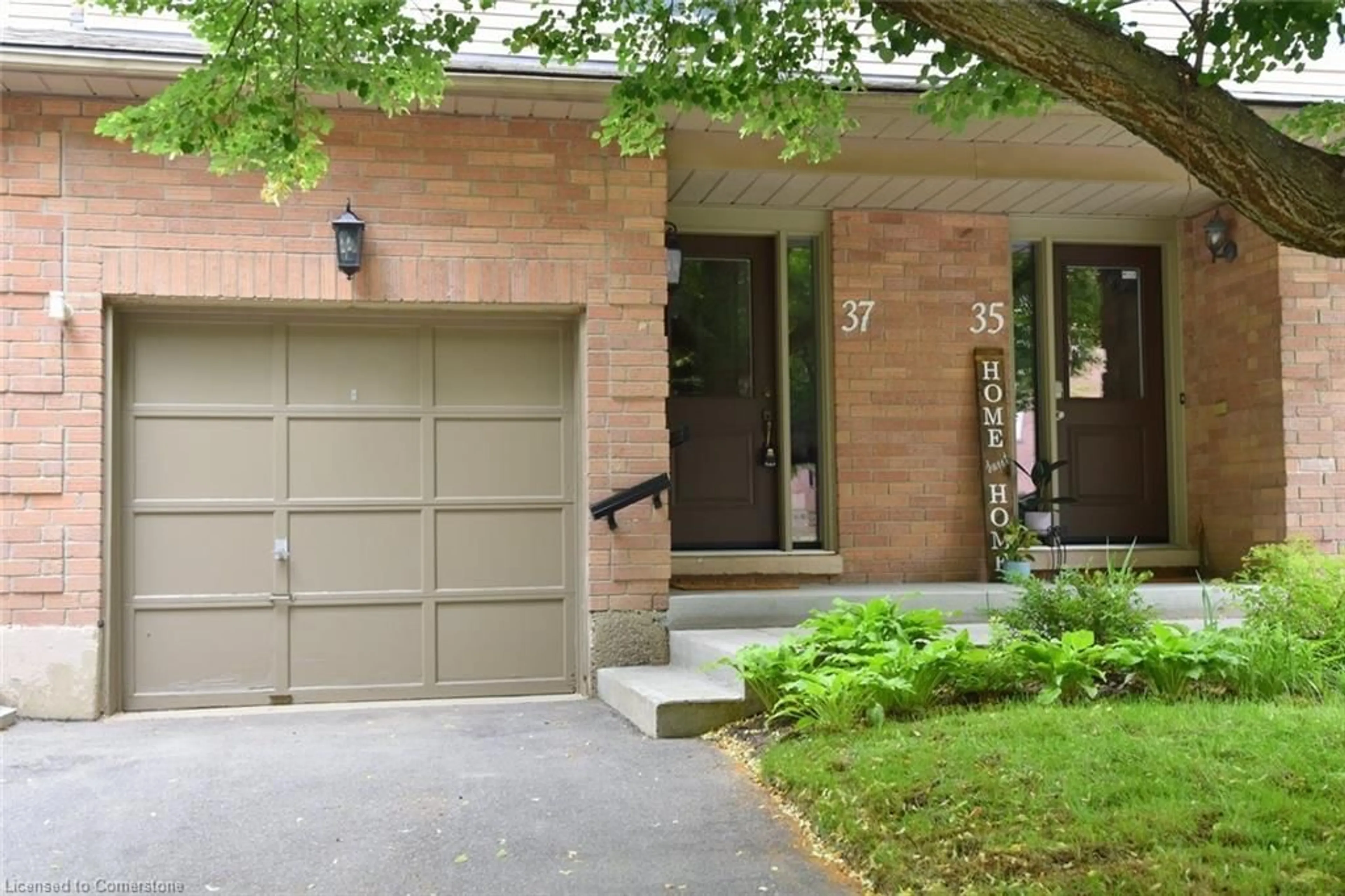 Home with brick exterior material, street for 26 Moss Blvd #37, Dundas Ontario L9H 6W7