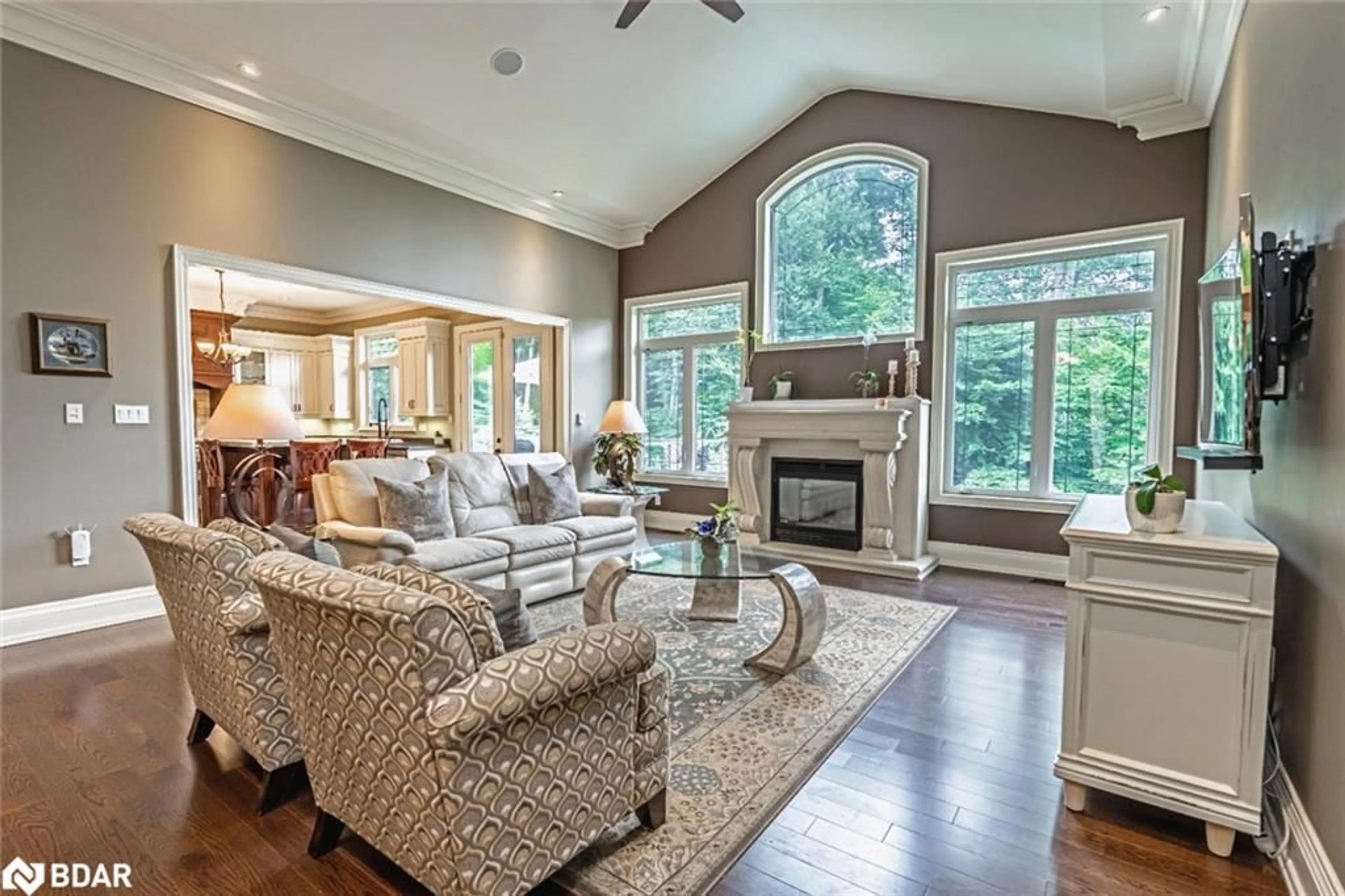 Living room with furniture, unknown for 32 Gallagher Cres, Midhurst Ontario L9X 0K1